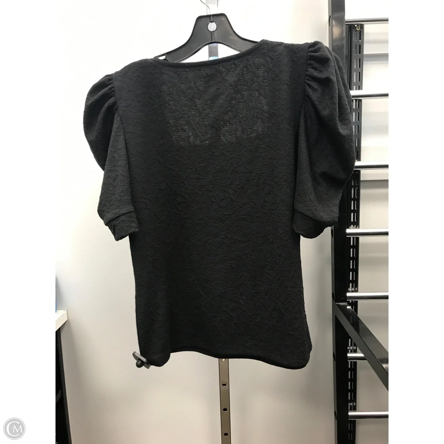Top Short Sleeve By Nine West In Black, Size: M