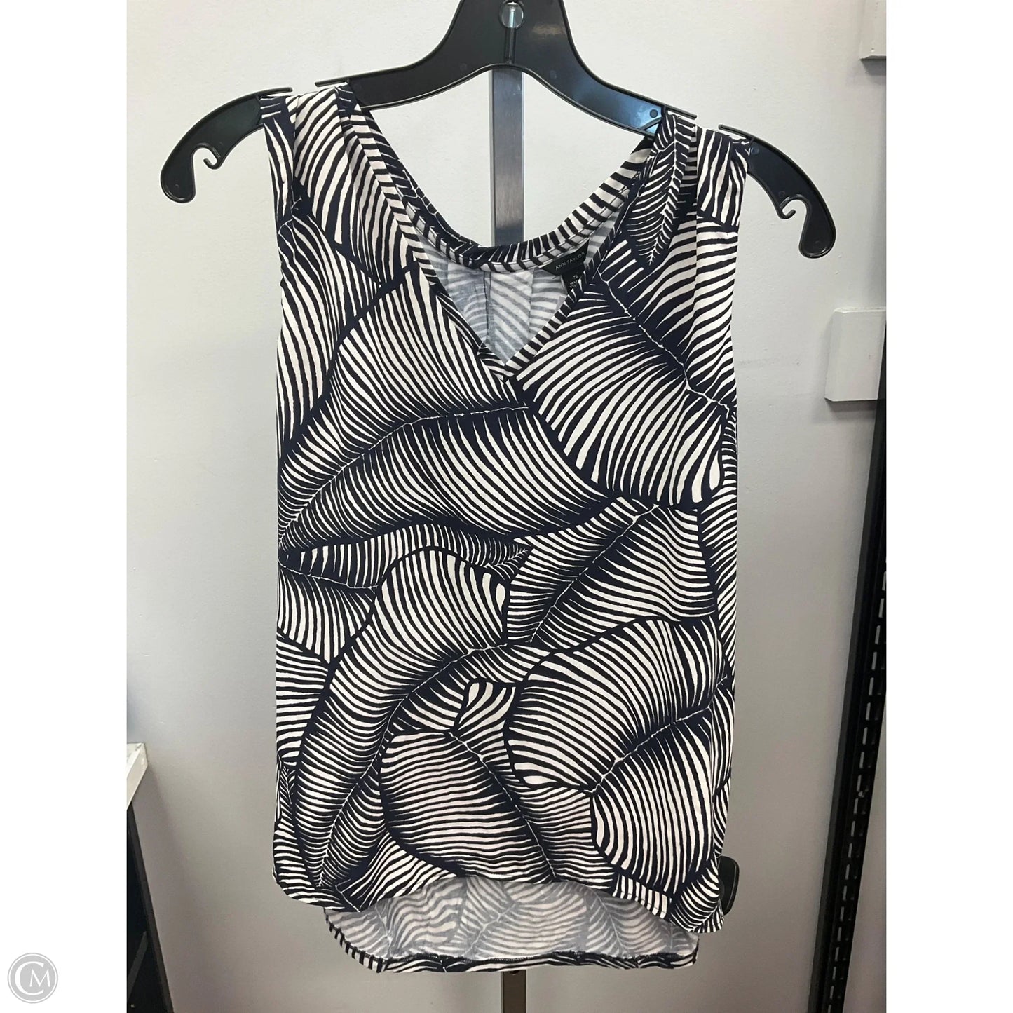 Top Sleeveless By Ann Taylor In Navy, Size: S