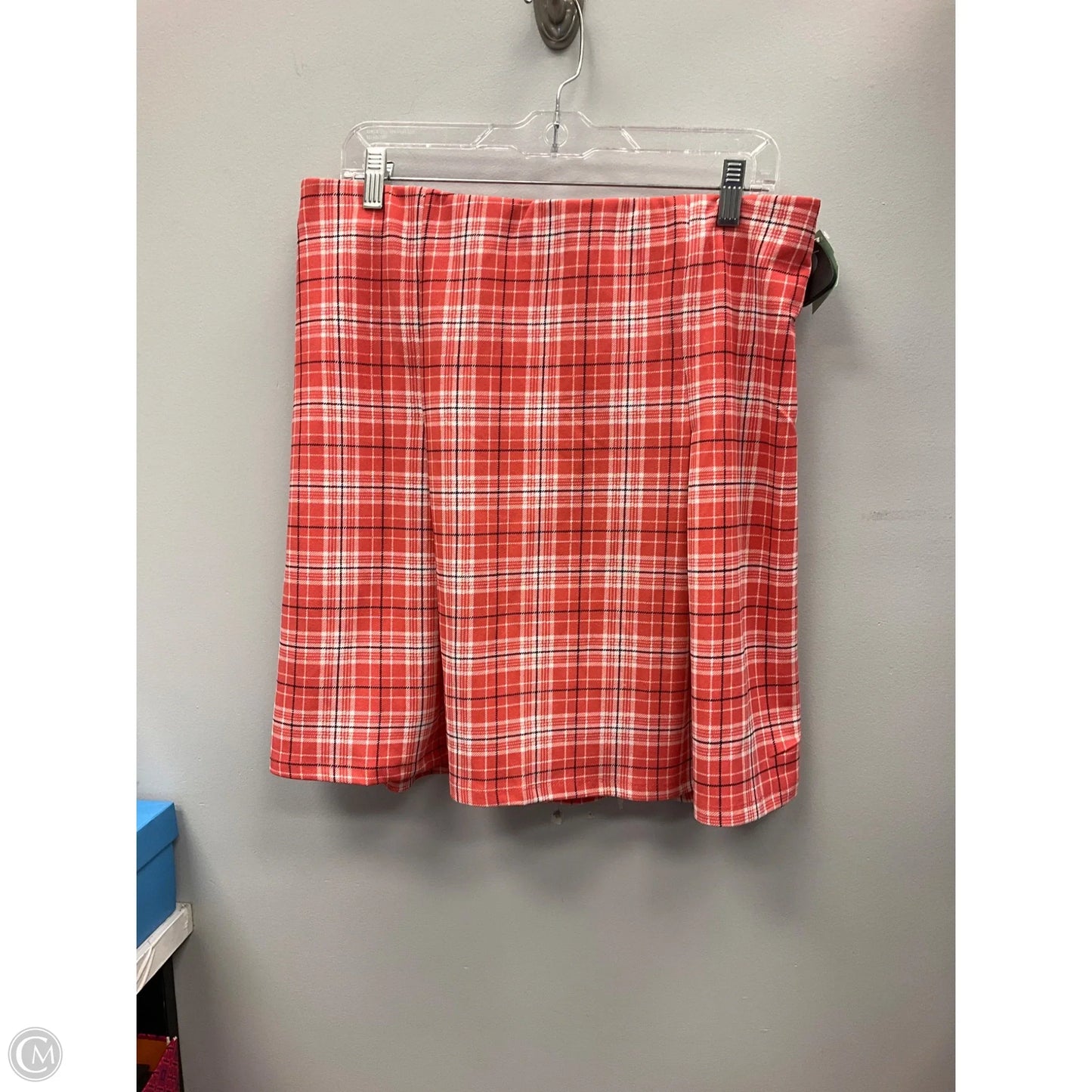 Skirt Mini & Short By Clothes Mentor In Plaid Pattern, Size: L