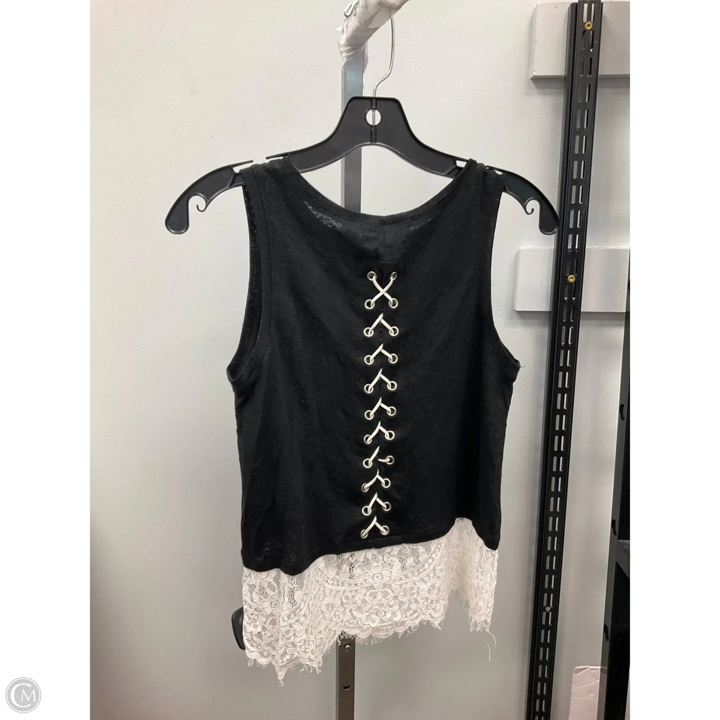 Top Sleeveless By Clothes Mentor In Black & White, Size: Xs