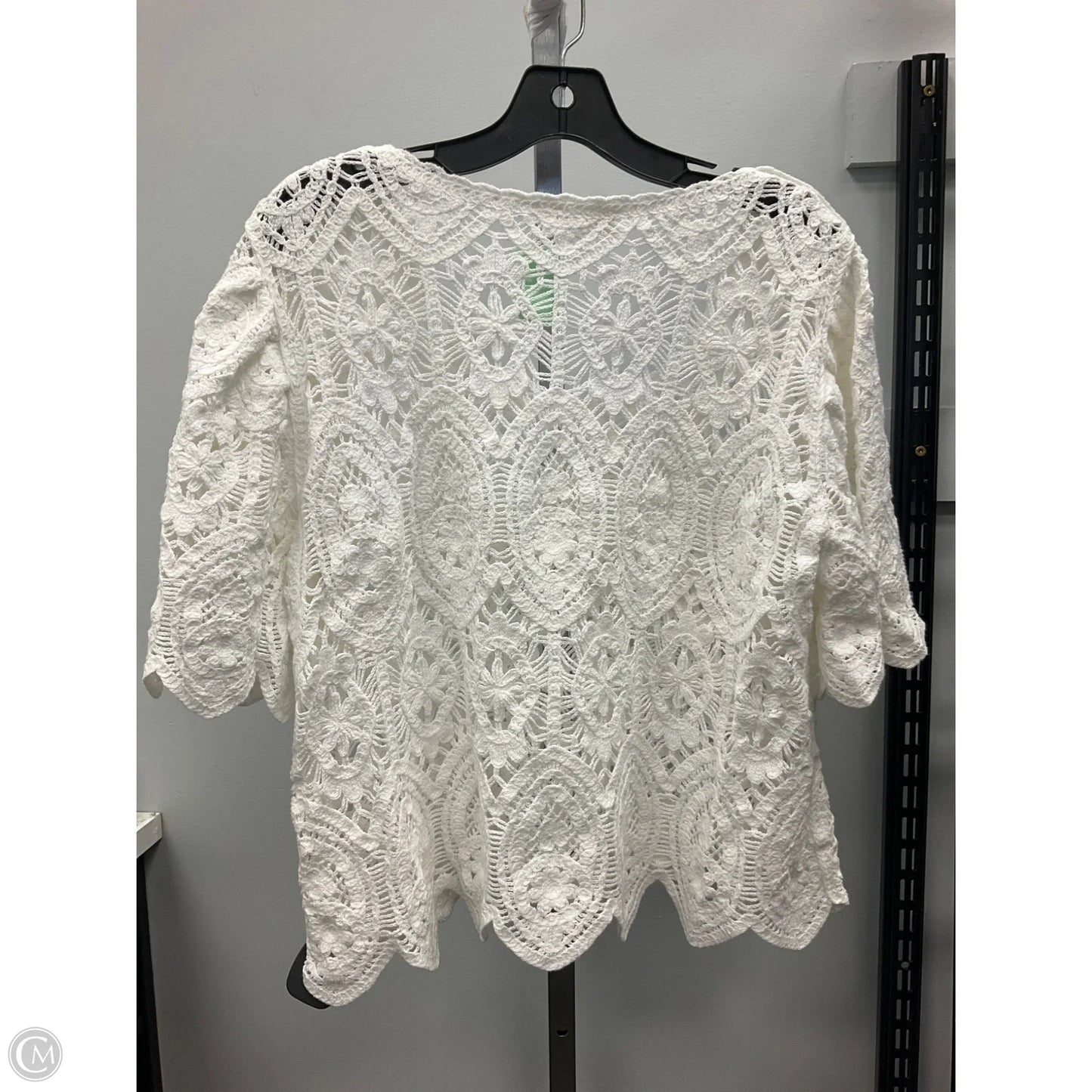 Top Short Sleeve By Solitaire In White, Size: L