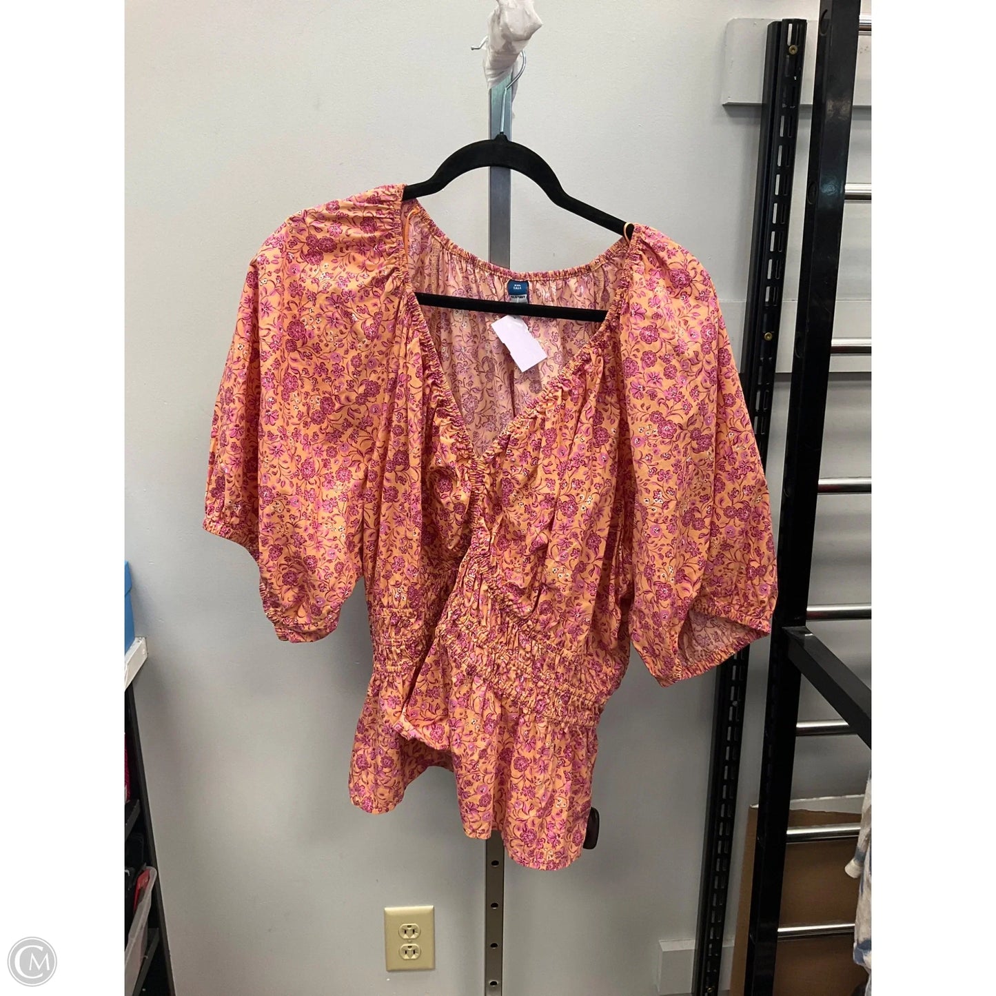 Top Short Sleeve By Old Navy In Orange & Pink, Size: Xxl