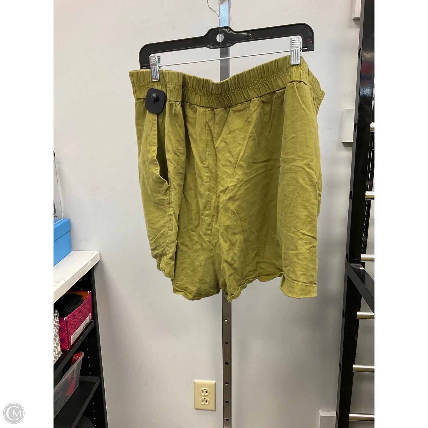 Shorts By A New Day In Green, Size: 3x