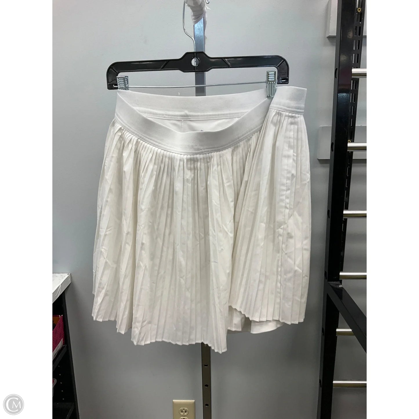 Athletic Skort By Old Navy In White, Size: 3x