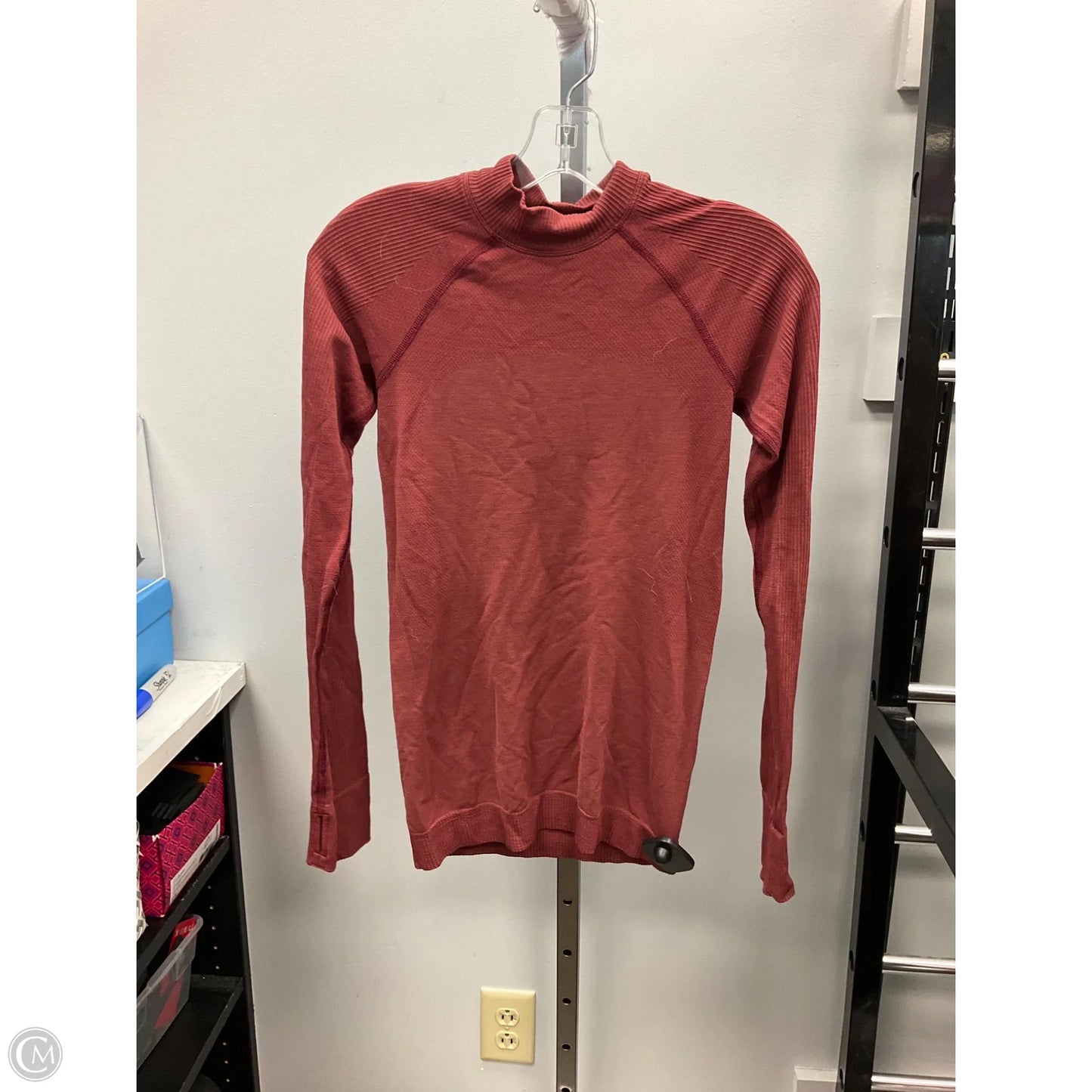 Athletic Top Long Sleeve Crewneck By Lululemon In Orange, Size: S
