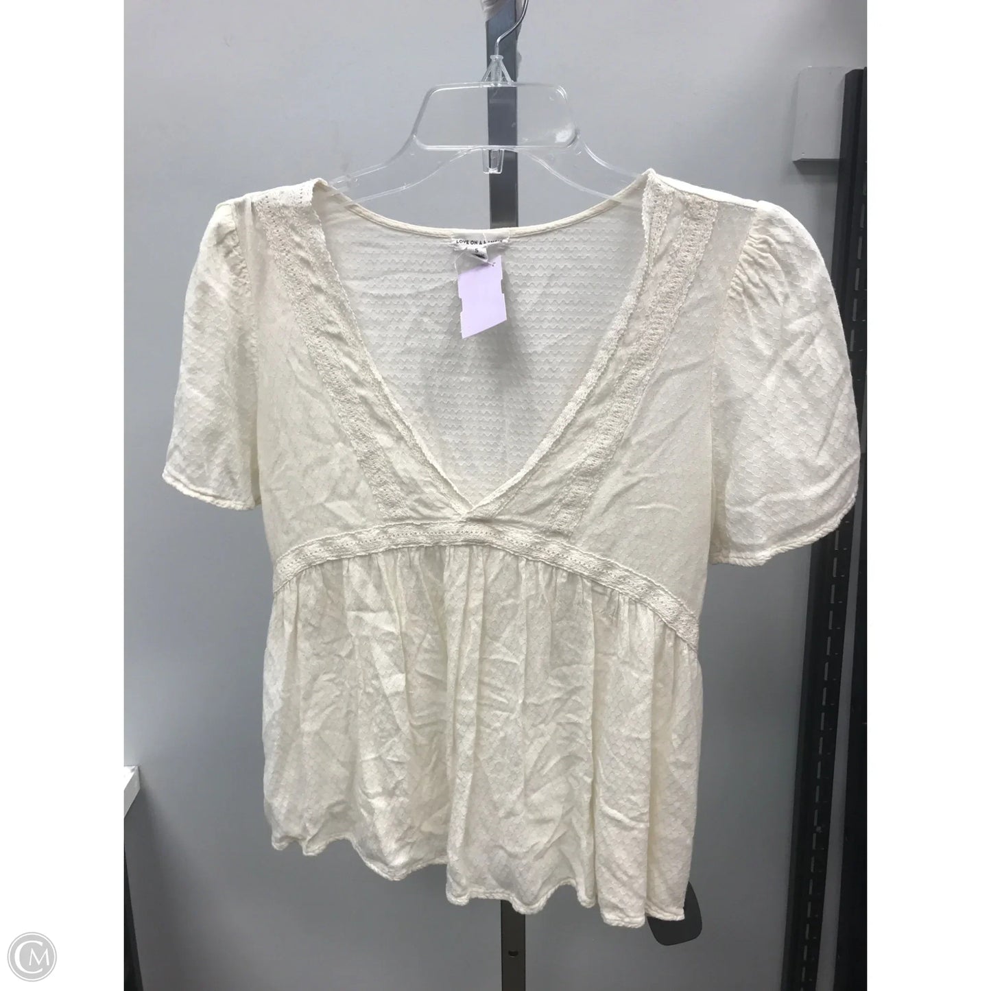 Top Short Sleeve By Love On A Hanger In Cream, Size: S
