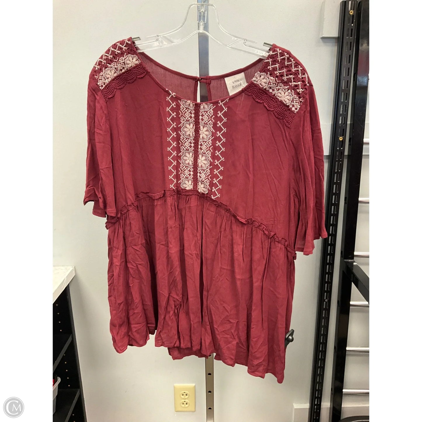 Top Short Sleeve By Knox Rose In Red, Size: Xxl
