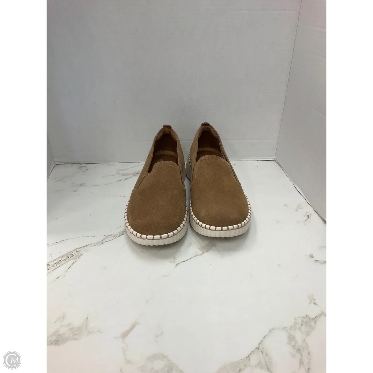 Shoes Sneakers By Skechers In Tan, Size: 8