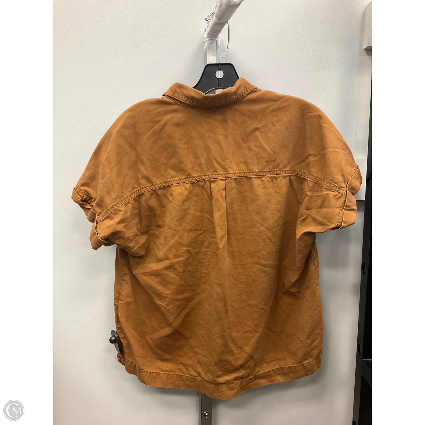 Top Short Sleeve By Universal Thread In Brown, Size: Xs