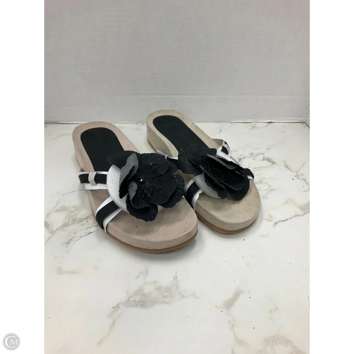 Sandals Heels Wedge By New York Transit In Black & White, Size: 6