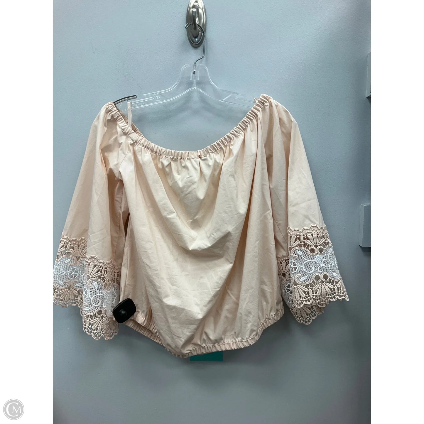 Top 3/4 Sleeve By Express In Cream & White, Size: L