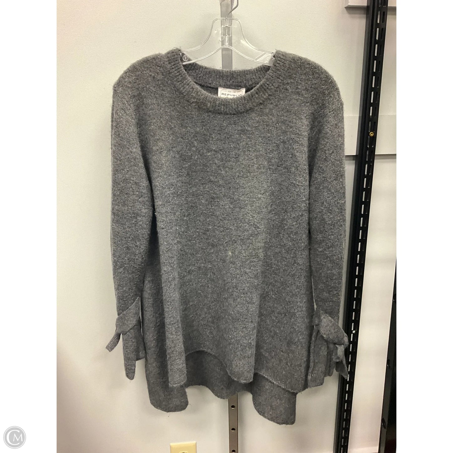 Sweater By For The Republic In Grey, Size: S