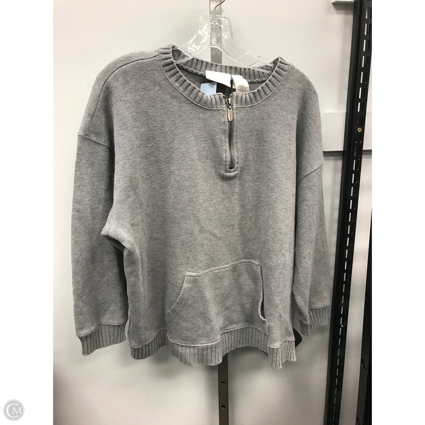 Sweater By Liz Claiborne In Grey, Size: L