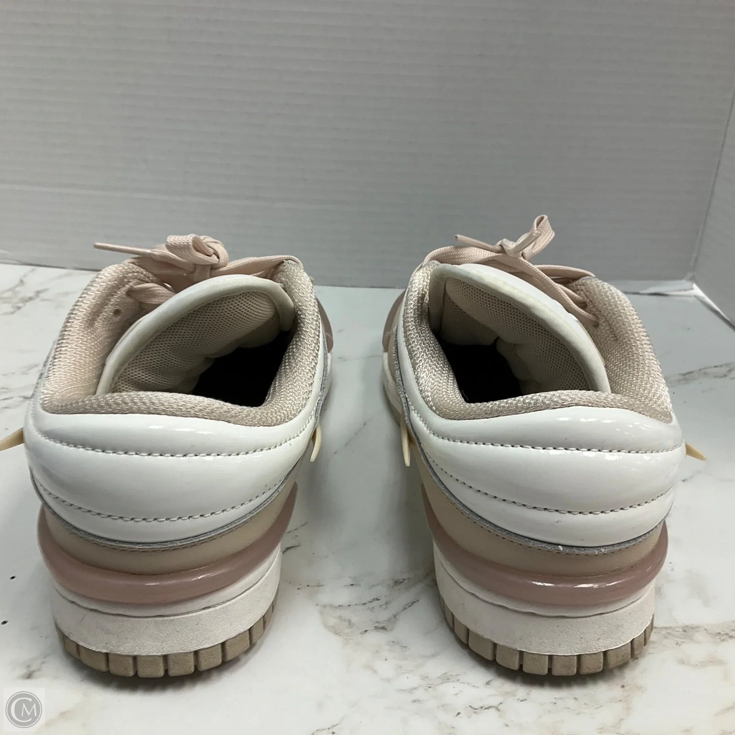 Shoes Sneakers By Nike In Cream & Tan, Size: 7
