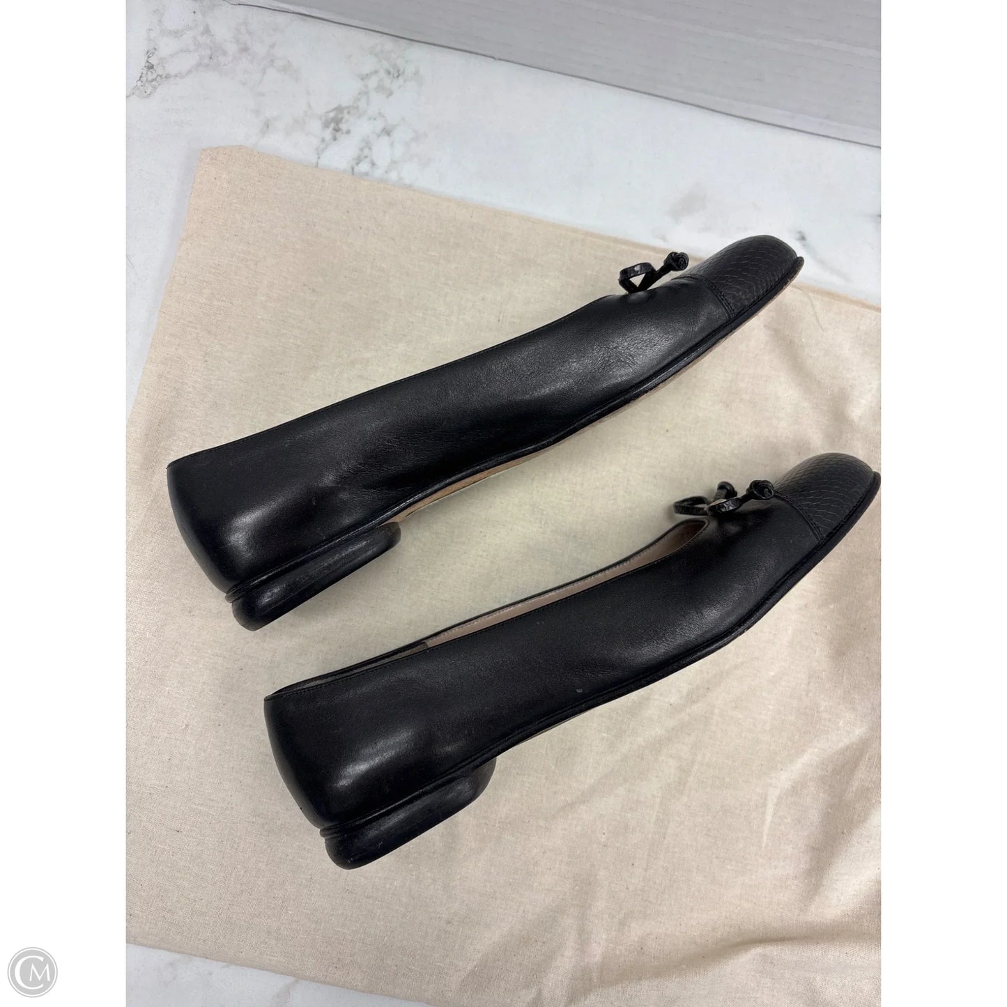 Shoes Luxury Designer By Ferragamo In Black, Size: 6.5