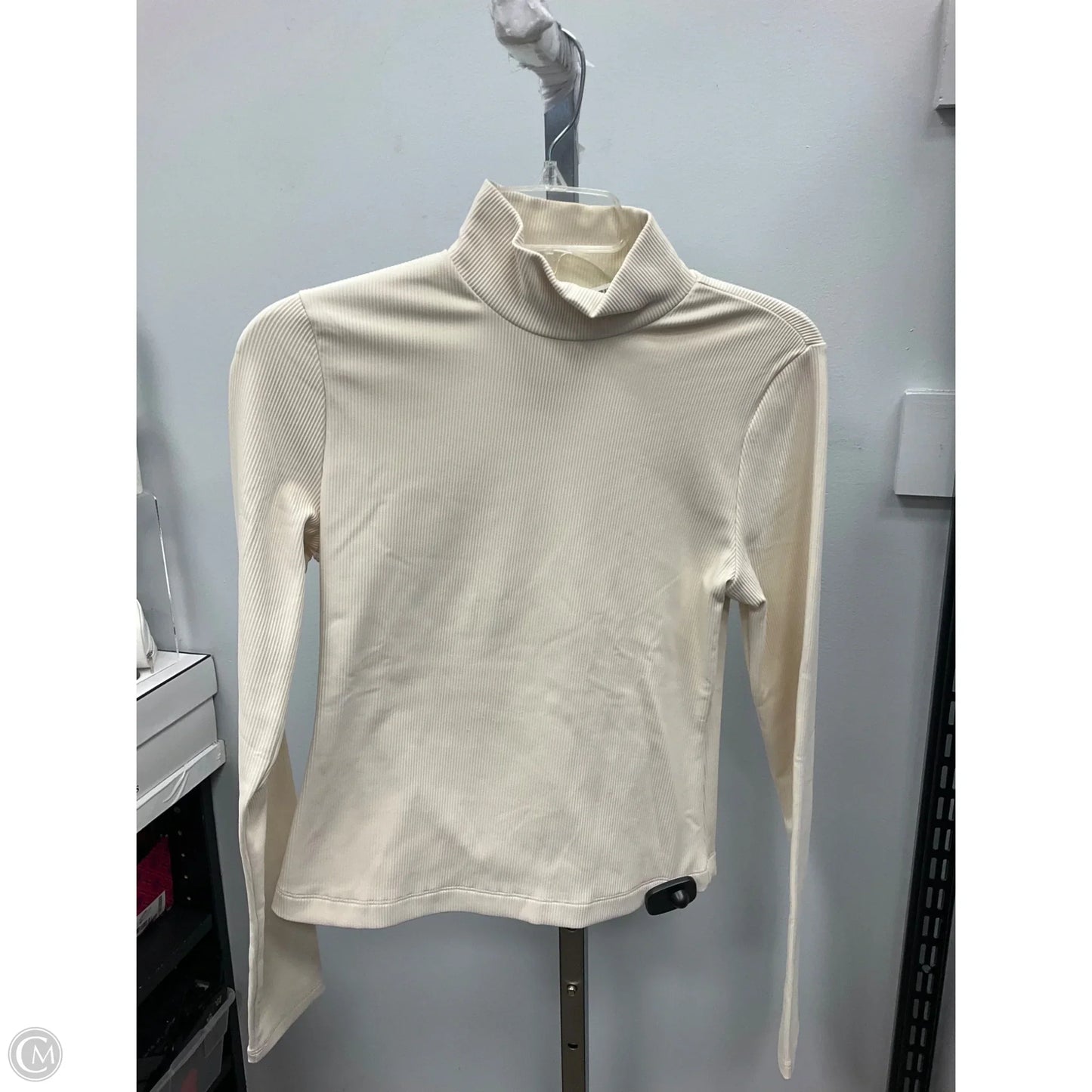 Athletic Top Long Sleeve Crewneck By 90 Degrees By Reflex In Cream, Size: M