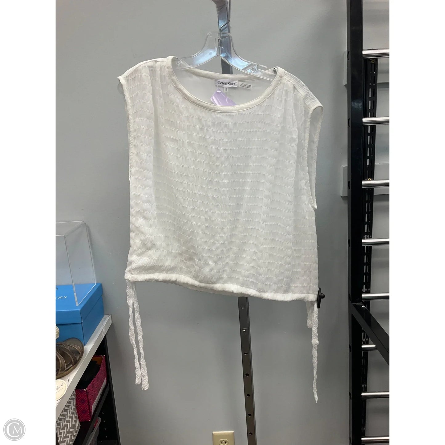 Top Sleeveless By Calvin Klein In White, Size: M