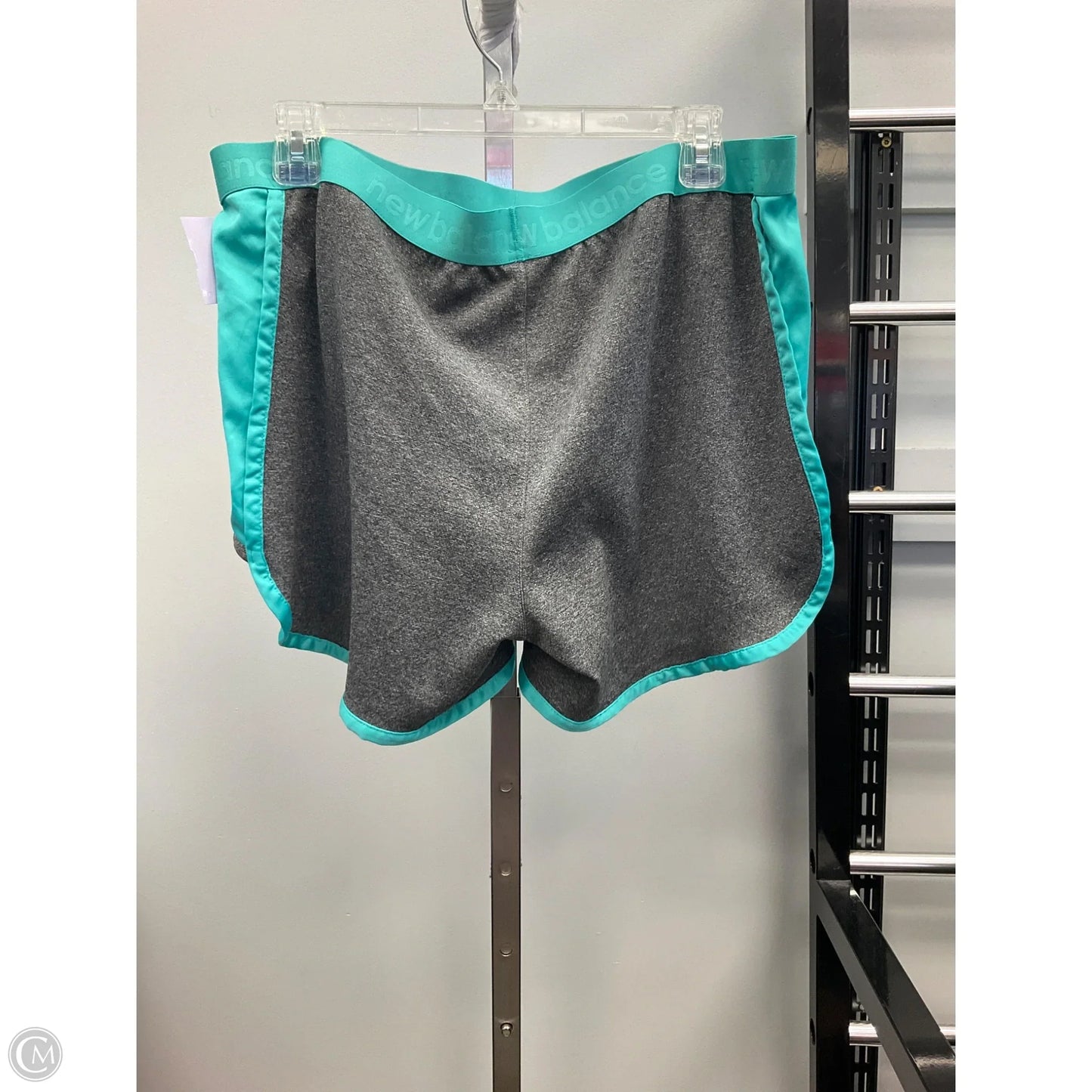 Athletic Shorts By New Balance In Grey, Size: L
