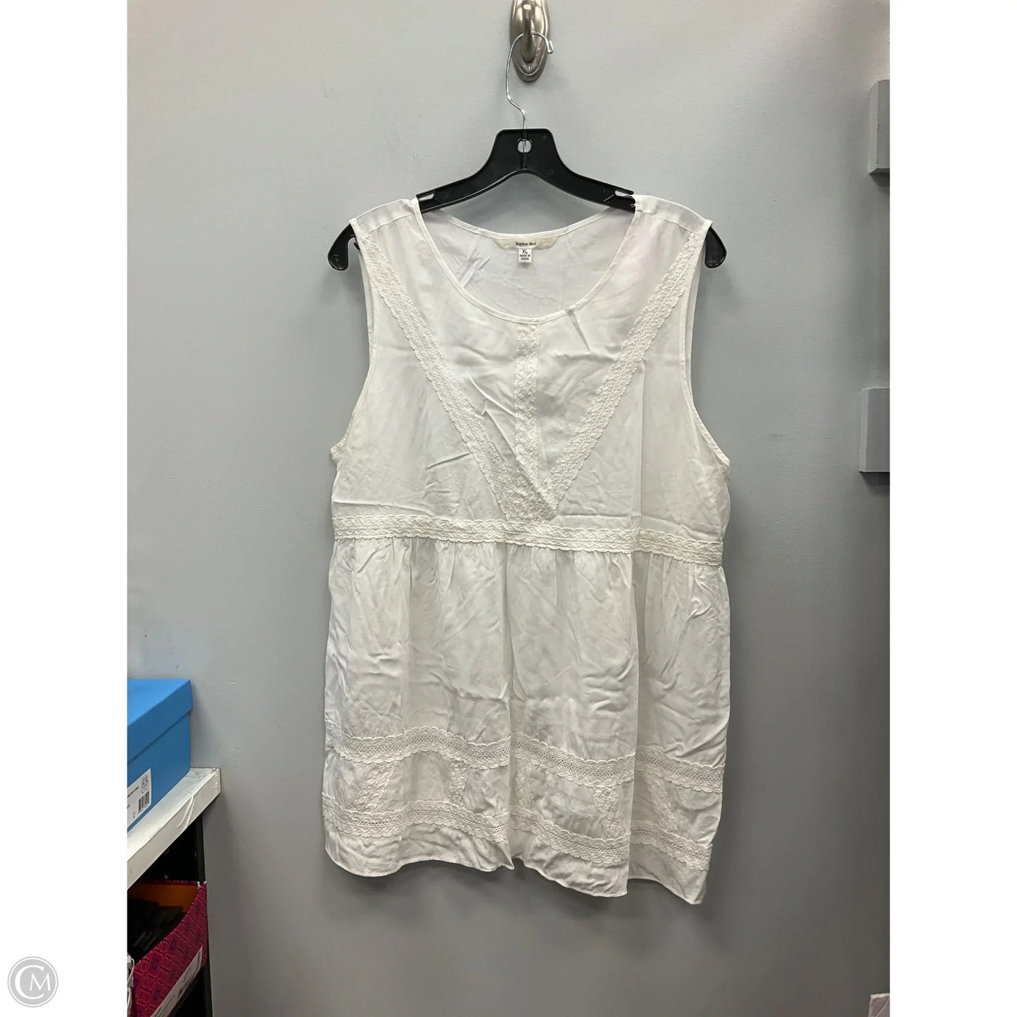 Top Sleeveless By Sophie Max In White, Size: Xl
