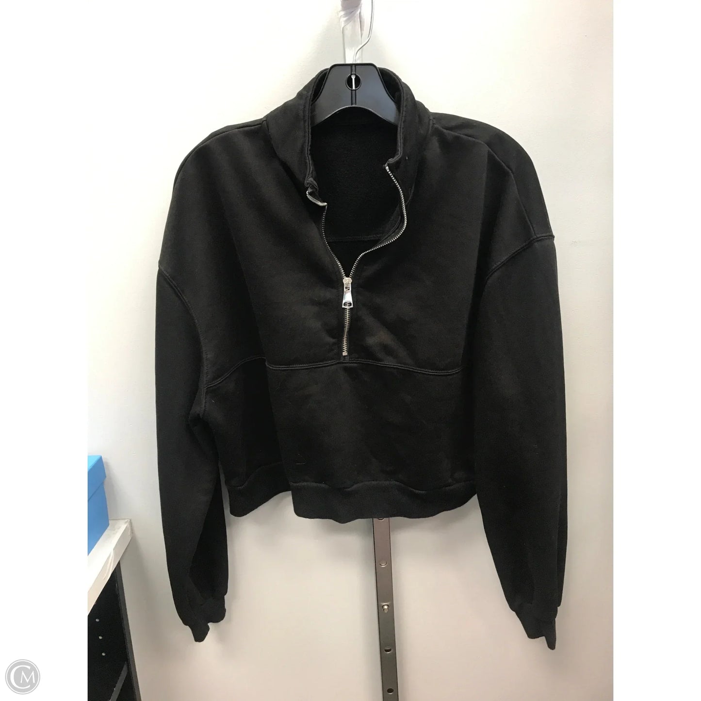Athletic Sweatshirt Collar By Clothes Mentor In Black, Size: L