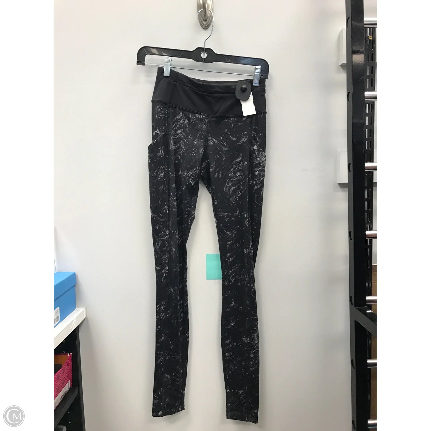 Athletic Leggings By Lululemon In Black & Grey, Size: 2