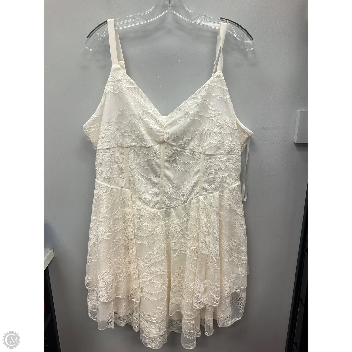Top Sleeveless By Torrid In Cream, Size: 2x