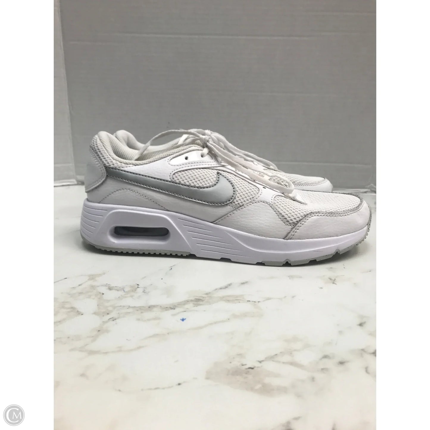 Shoes Sneakers By Nike In White, Size: 9