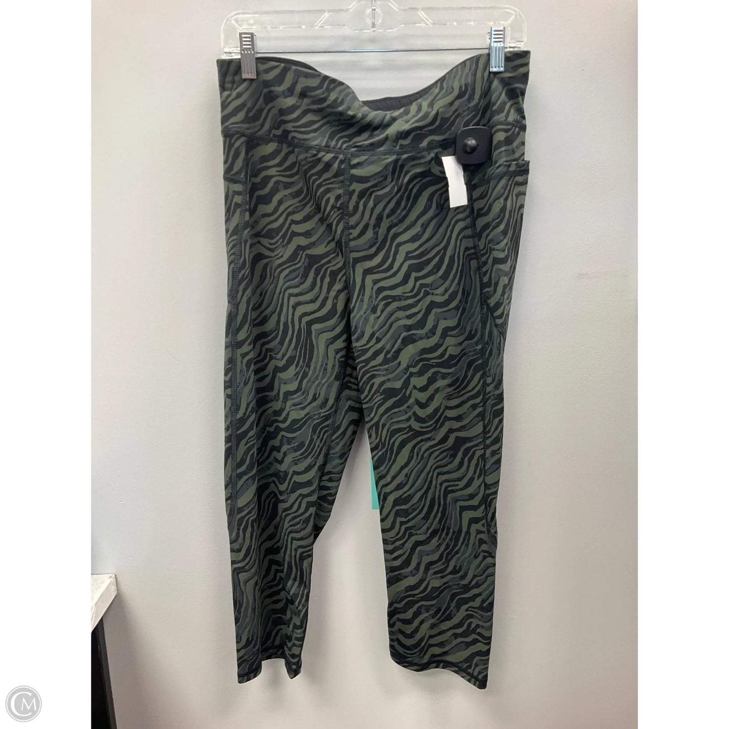 Athletic Leggings Capris By Sweaty Betty In Black & Green, Size: Xl