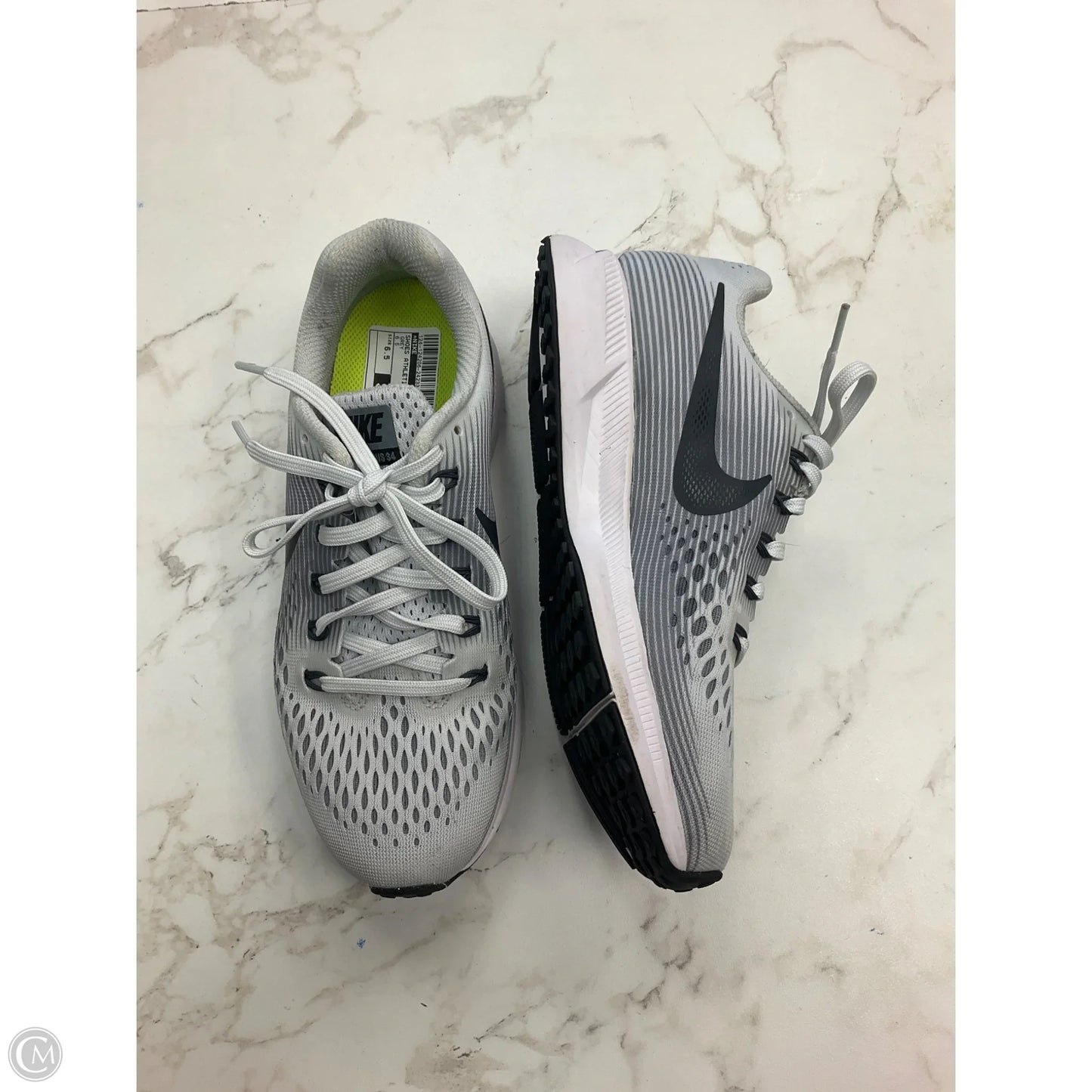 Shoes Athletic By Nike In Grey, Size: 6.5