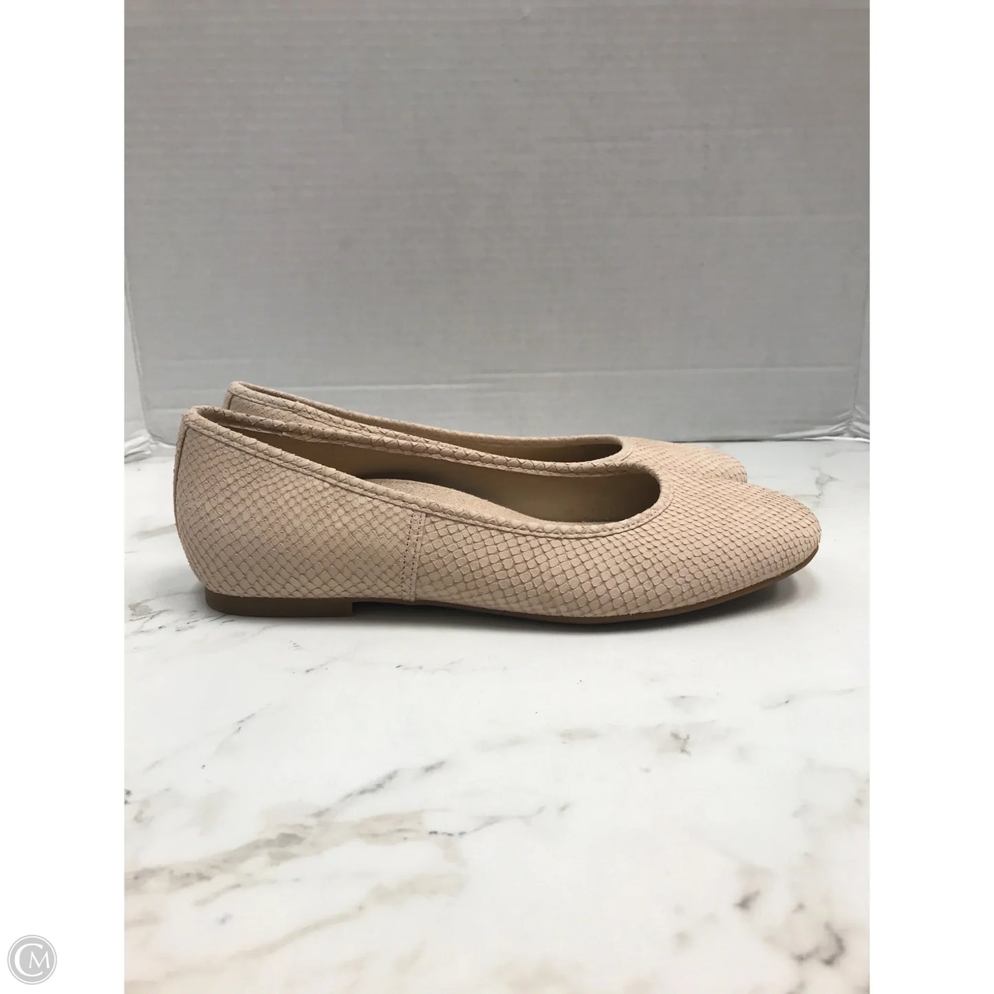 Shoes Flats By Vionic In Cream, Size: 7.5