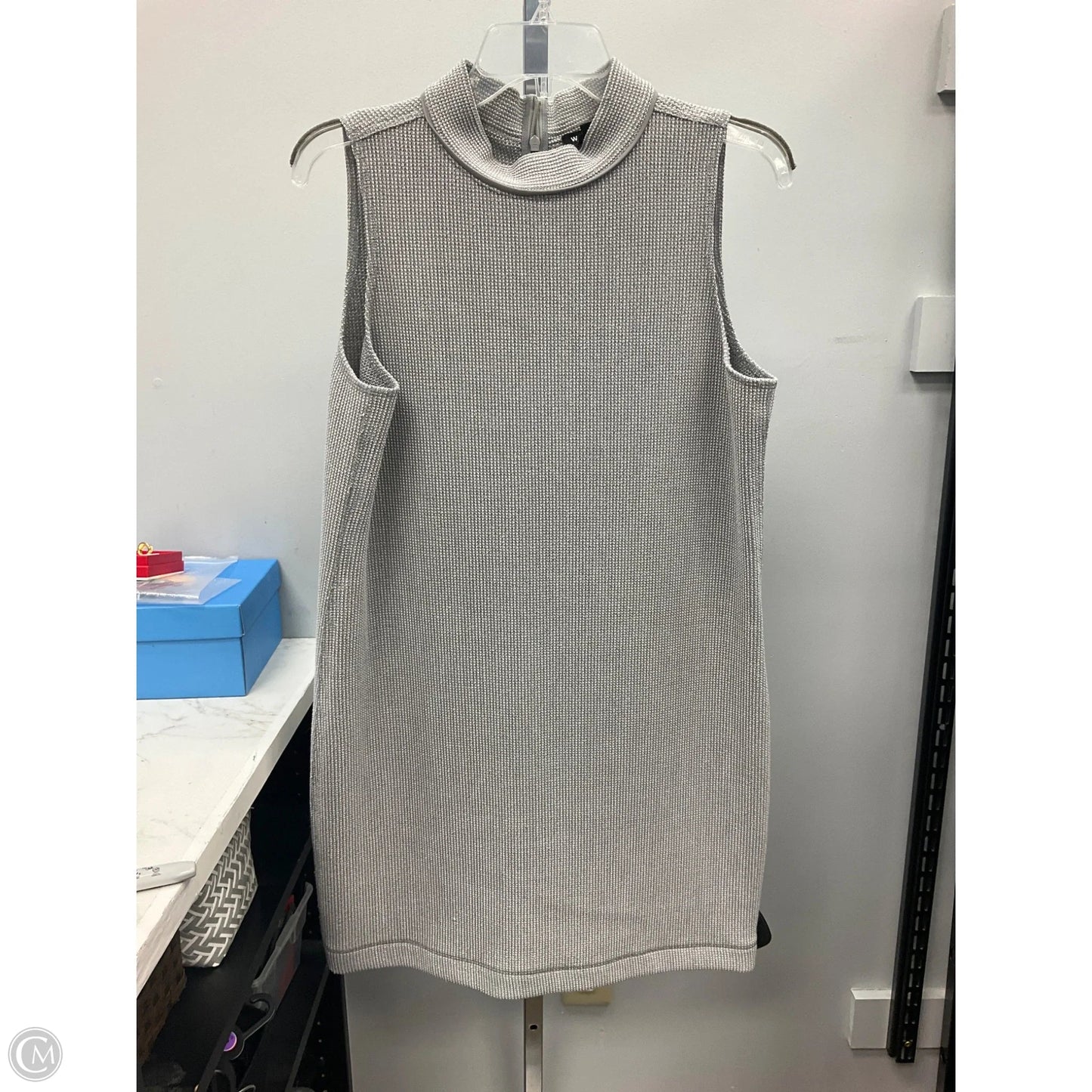 Dress Casual Short By Worth Ny In Grey & White, Size: 8