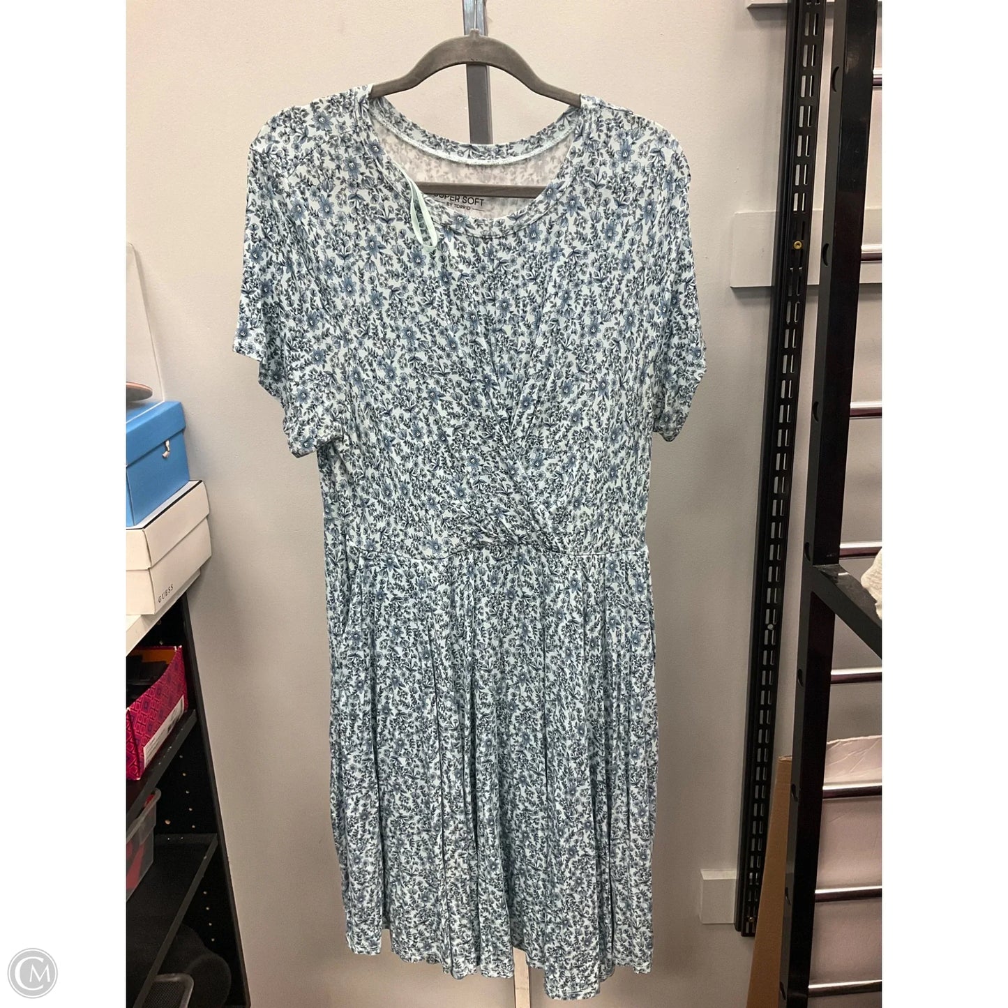Dress Casual Short By Torrid In Floral Print, Size: 1x