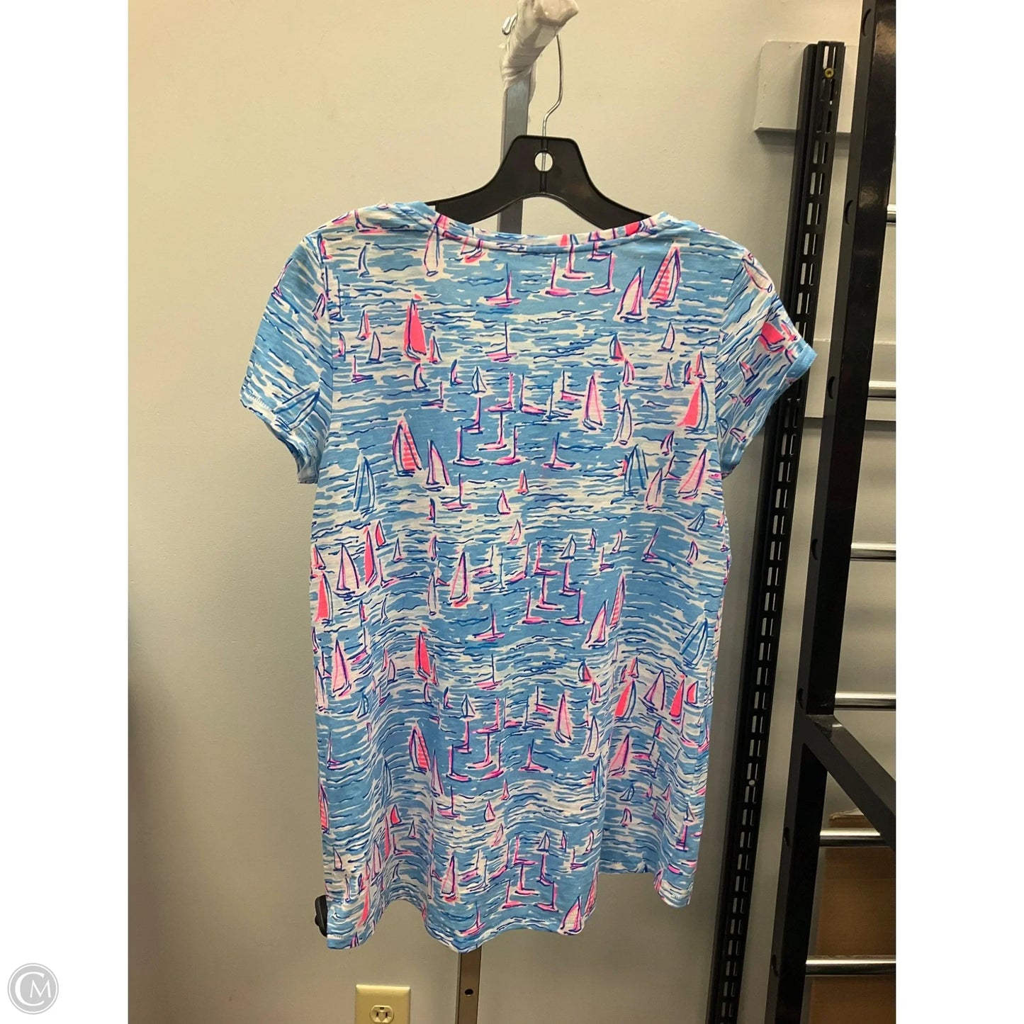 Top Short Sleeve Designer By Lilly Pulitzer In Blue, Size: Xs