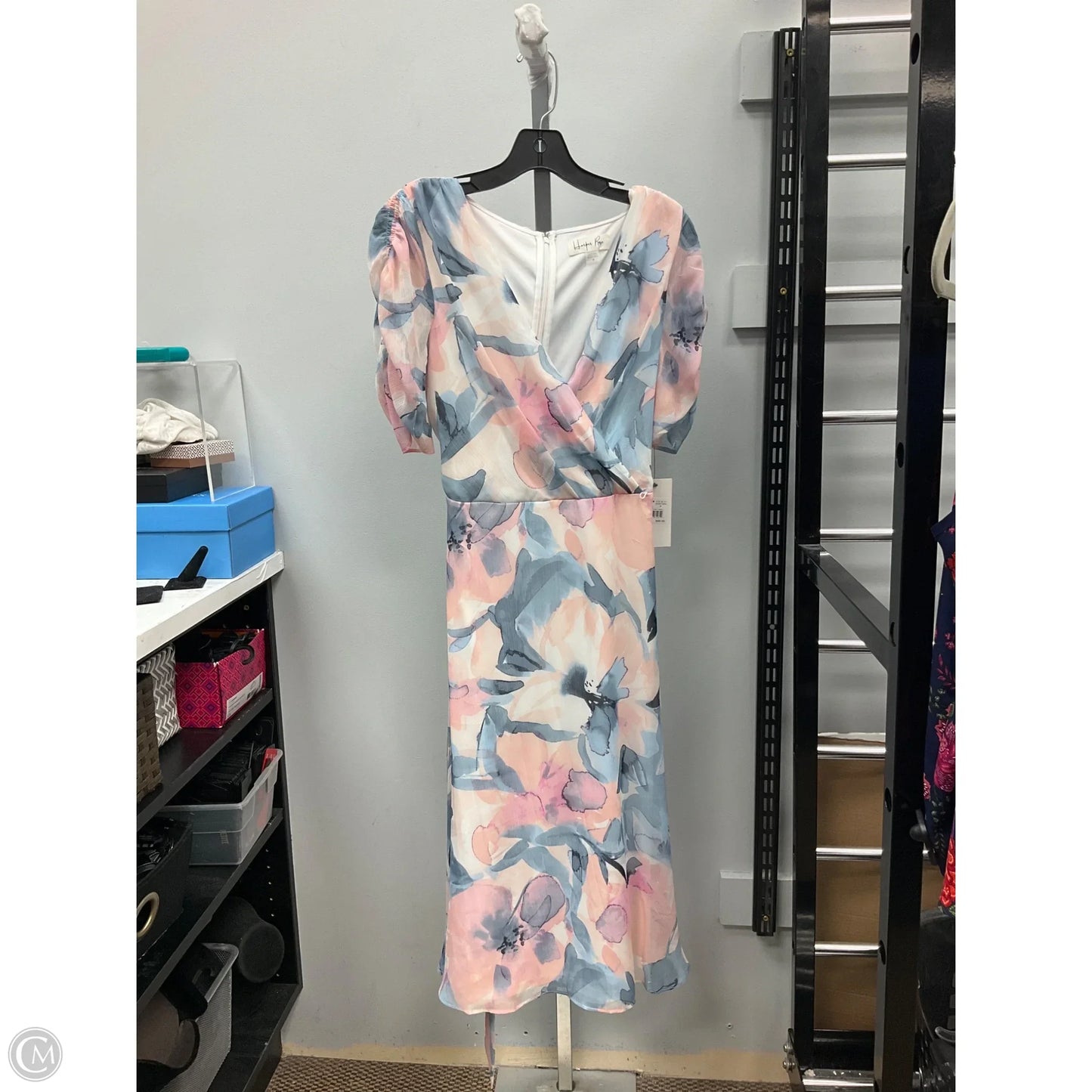 Dress Casual Maxi By Clothes Mentor In Floral Print, Size: 8