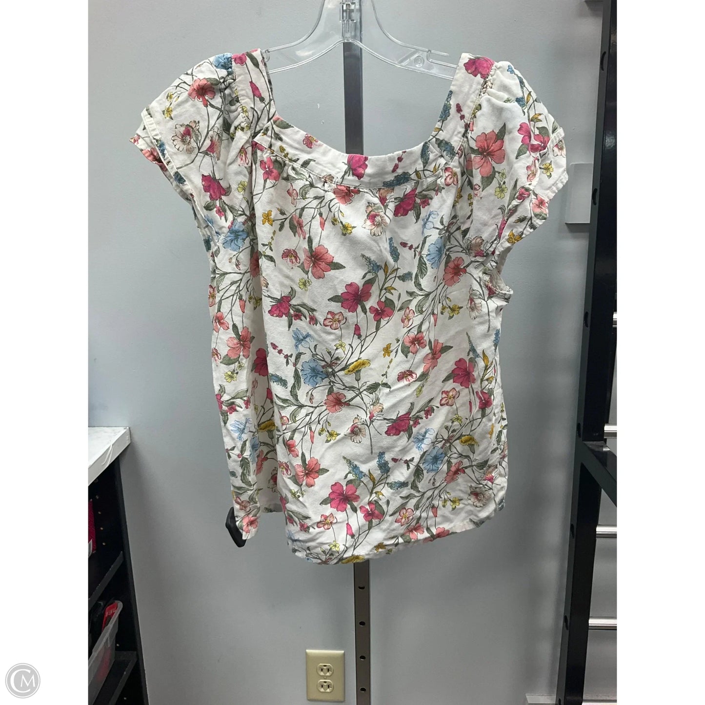 Top Short Sleeve By St Johns Bay In Floral Print, Size: Mp