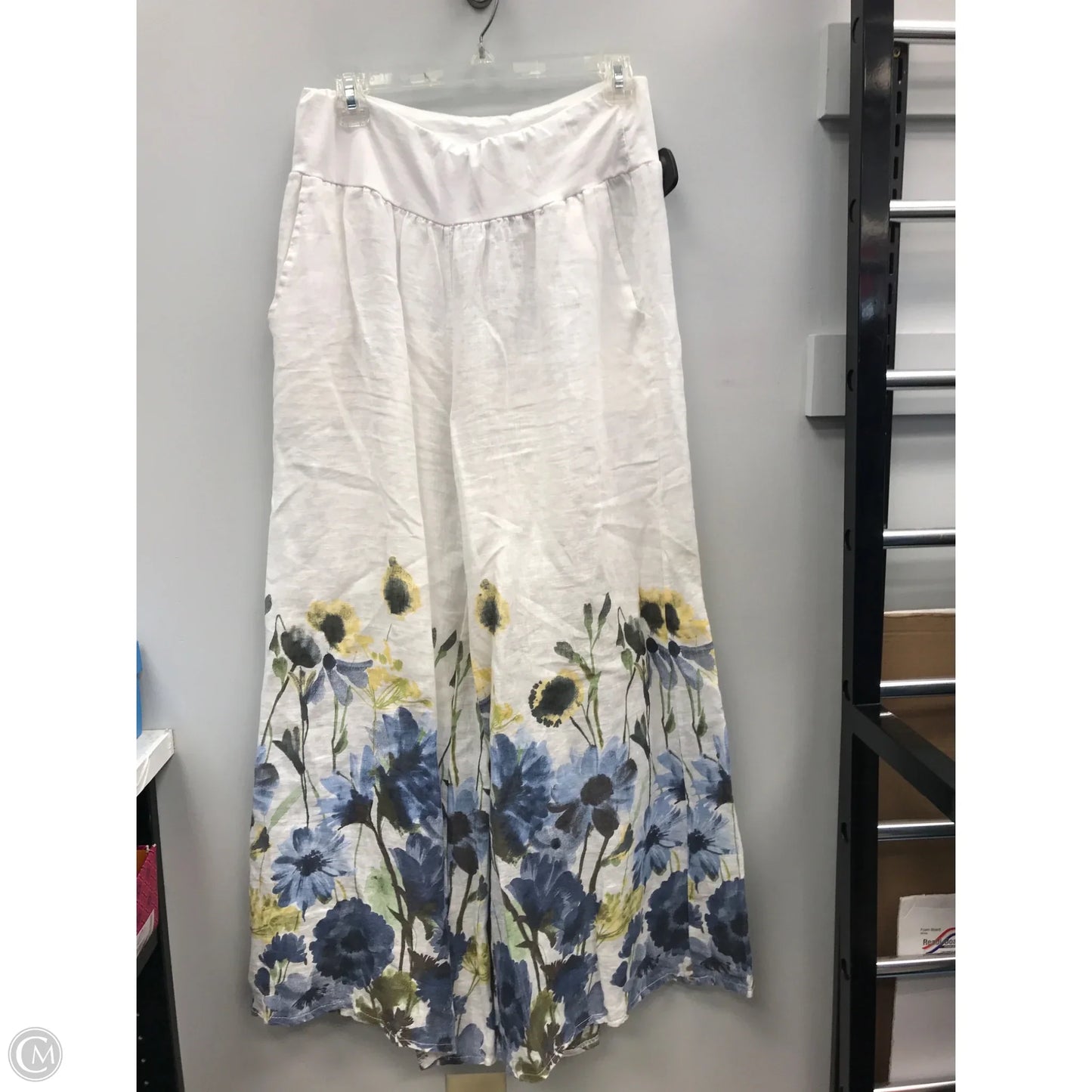 Pants Wide Leg By Clothes Mentor In Floral Print, Size: L