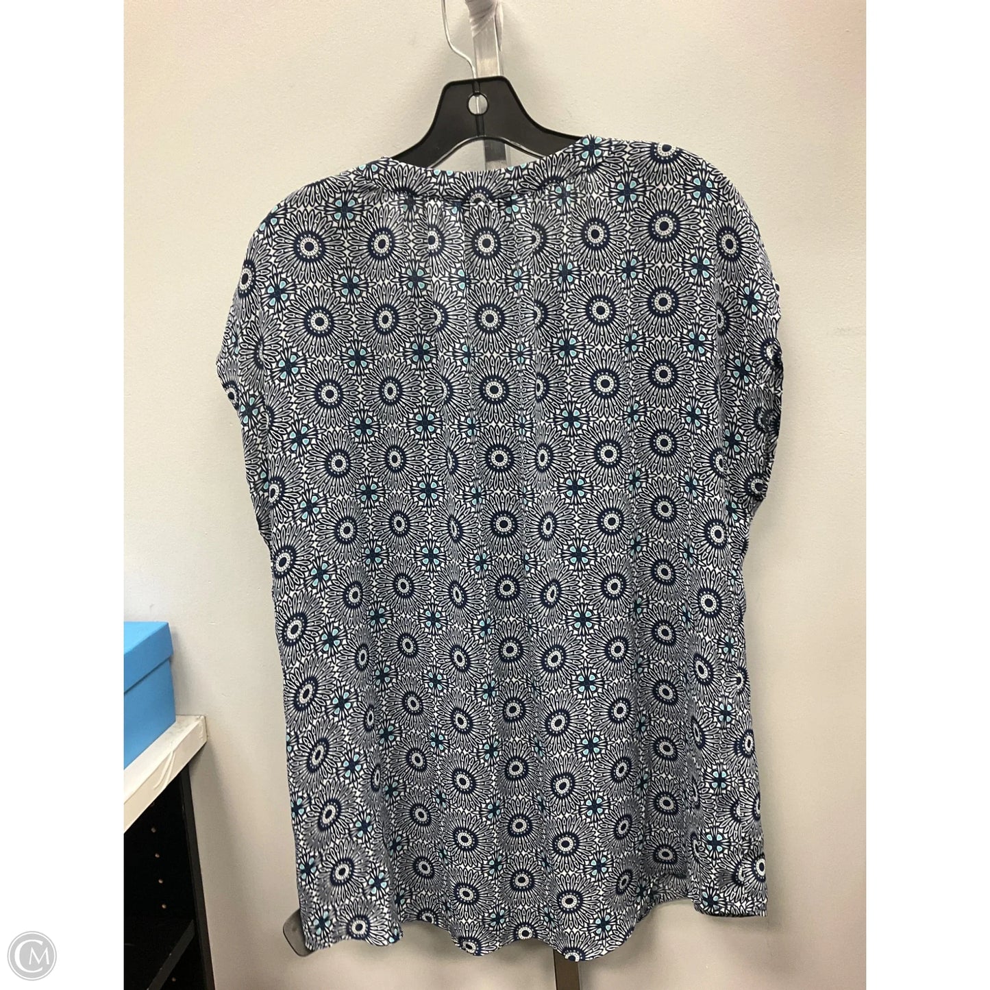 Top Sleeveless By Roz And Ali In Geometric Pattern, Size: 1x