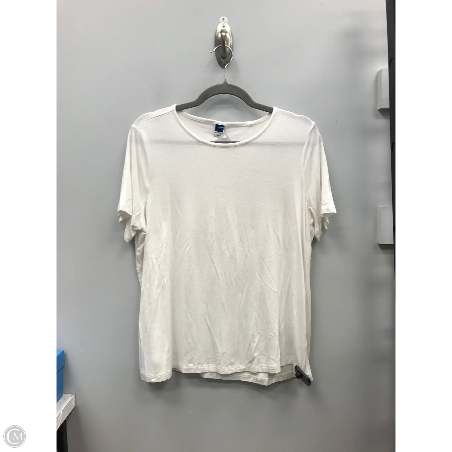 Top Short Sleeve By Old Navy In Ivory, Size: M