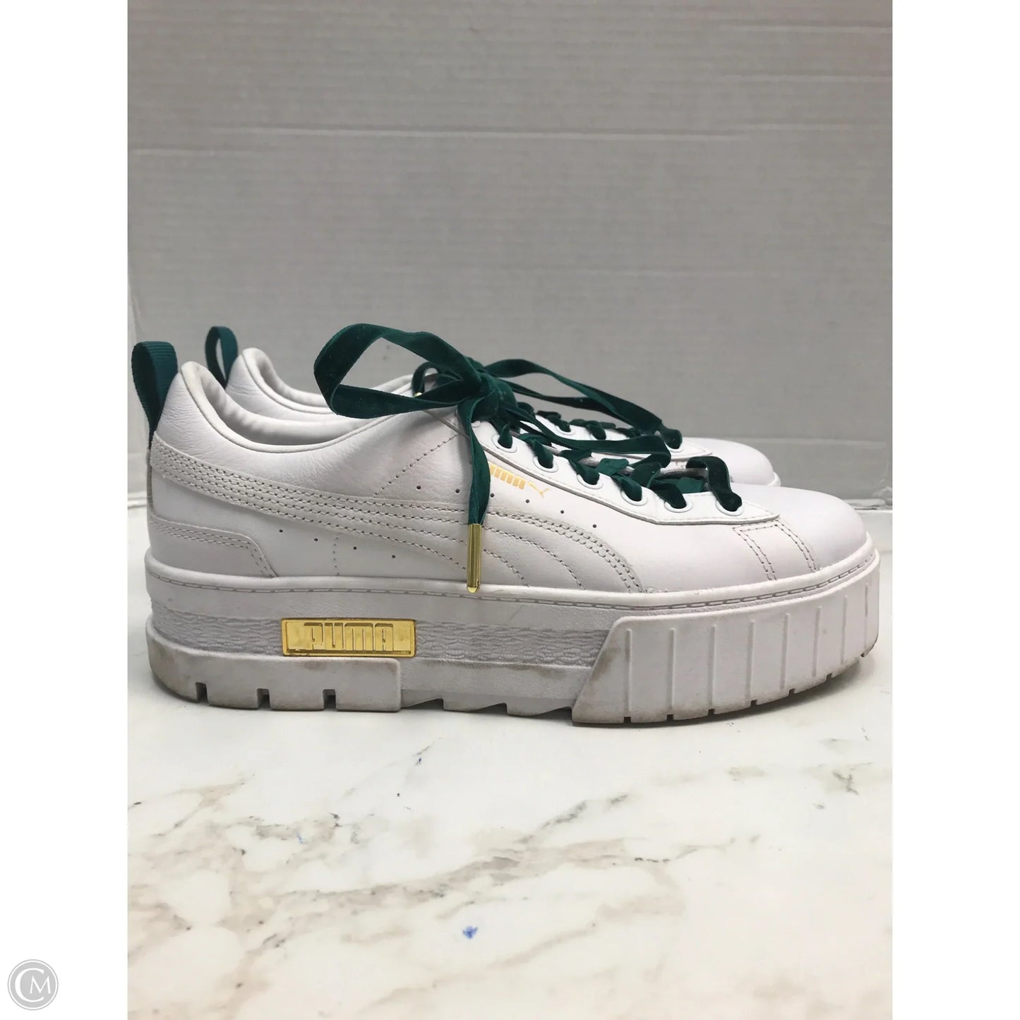 Shoes Sneakers By Puma In White, Size: 10