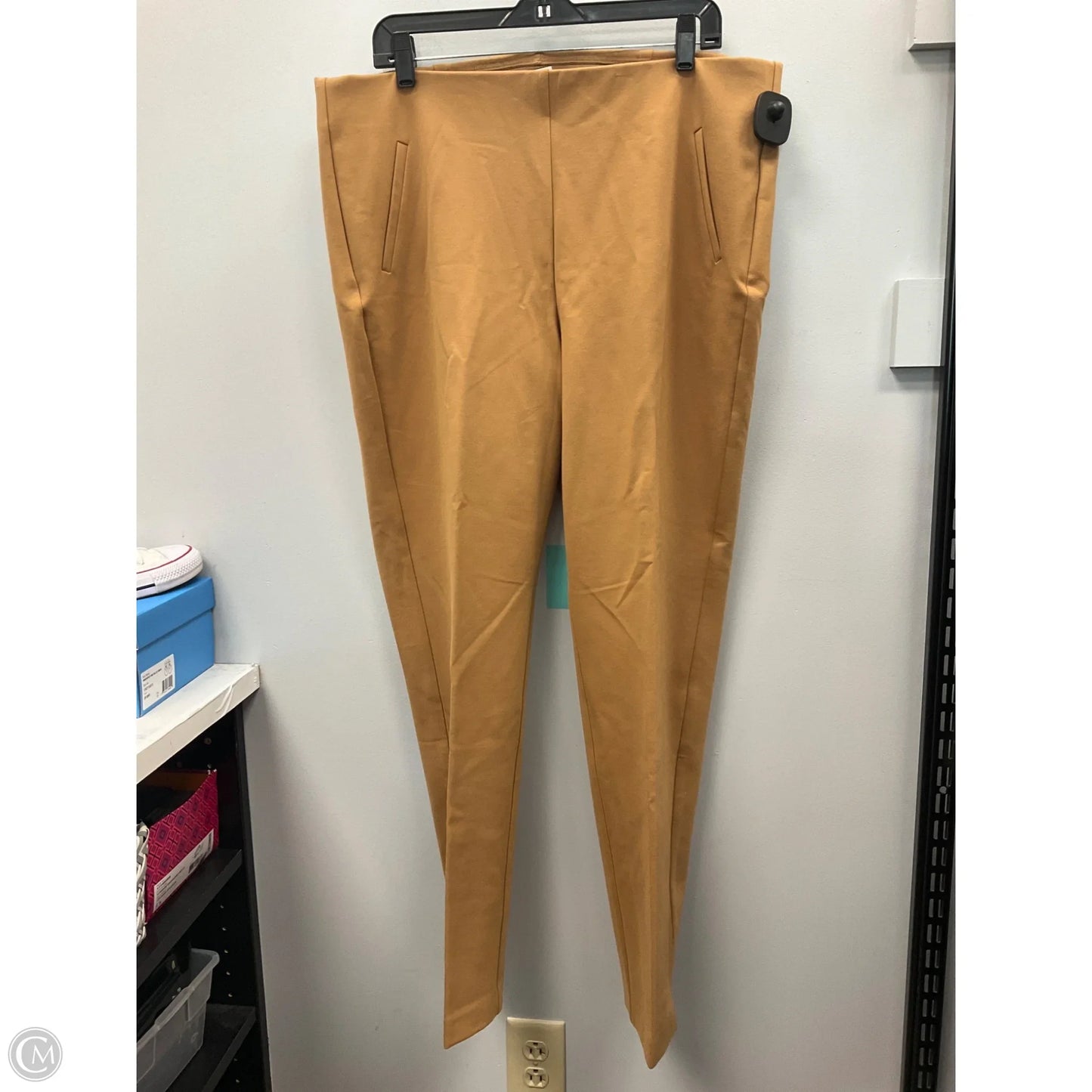 Pants Cropped By Chicos In Tan, Size: 16