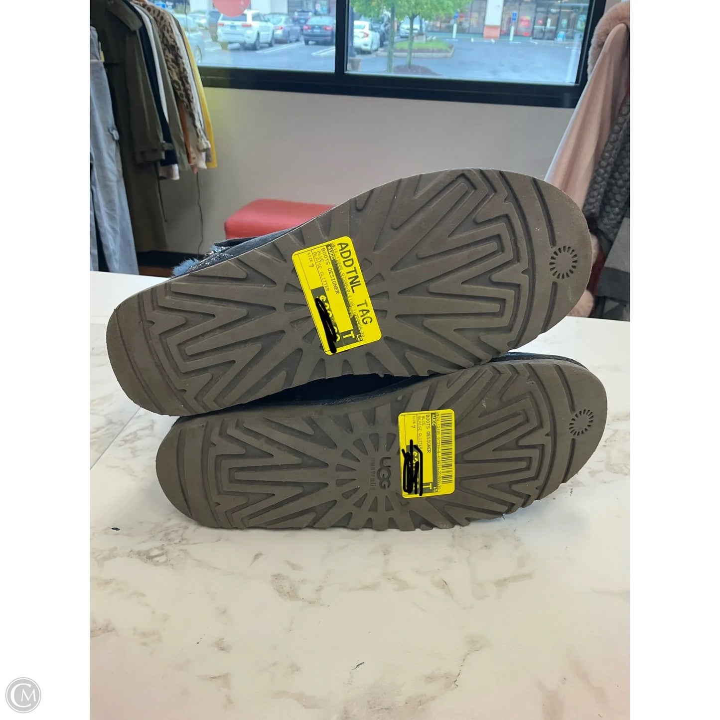 Boots Designer By Ugg In Blue, Size: 7