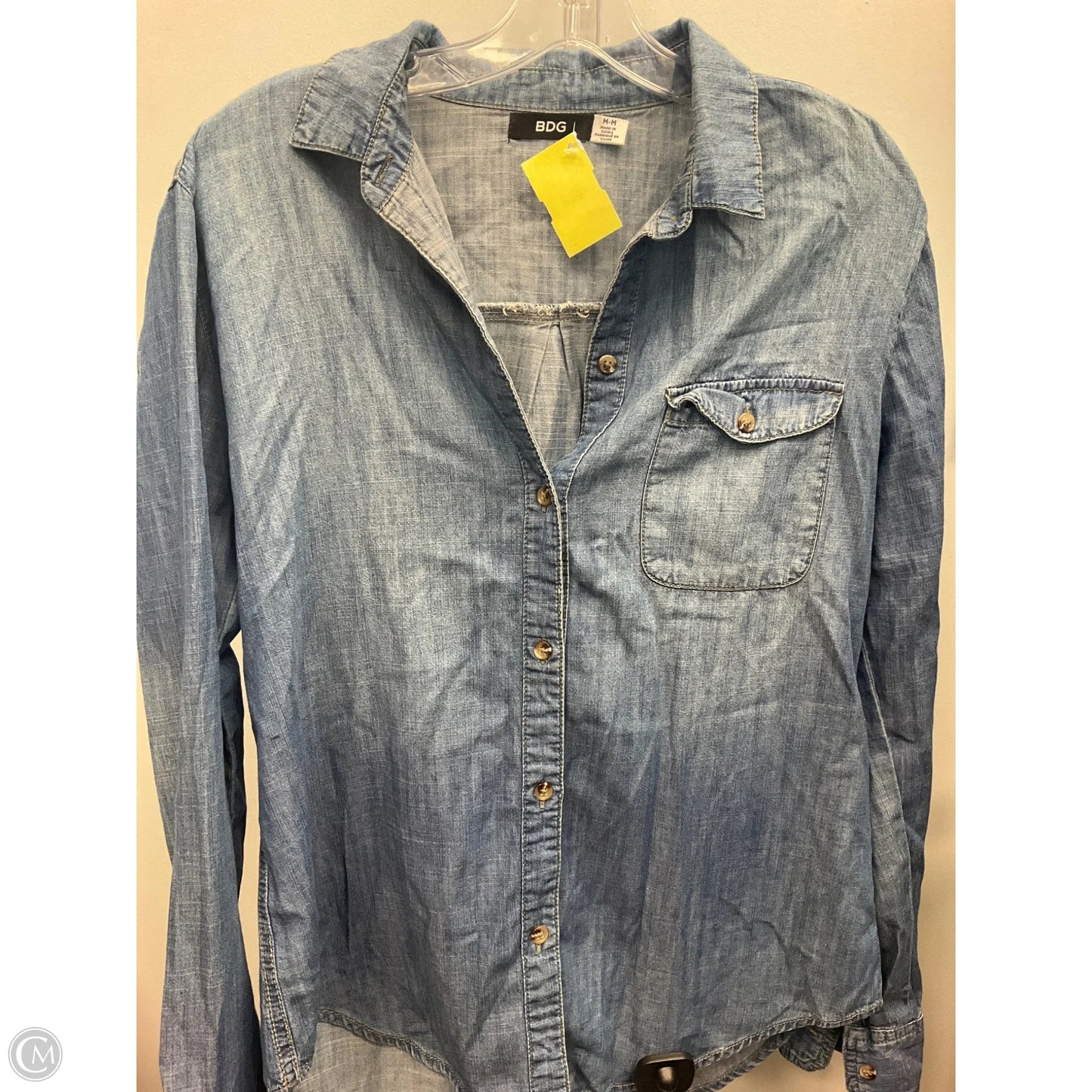 Top Long Sleeve By Bdg In Blue Denim, Size: M