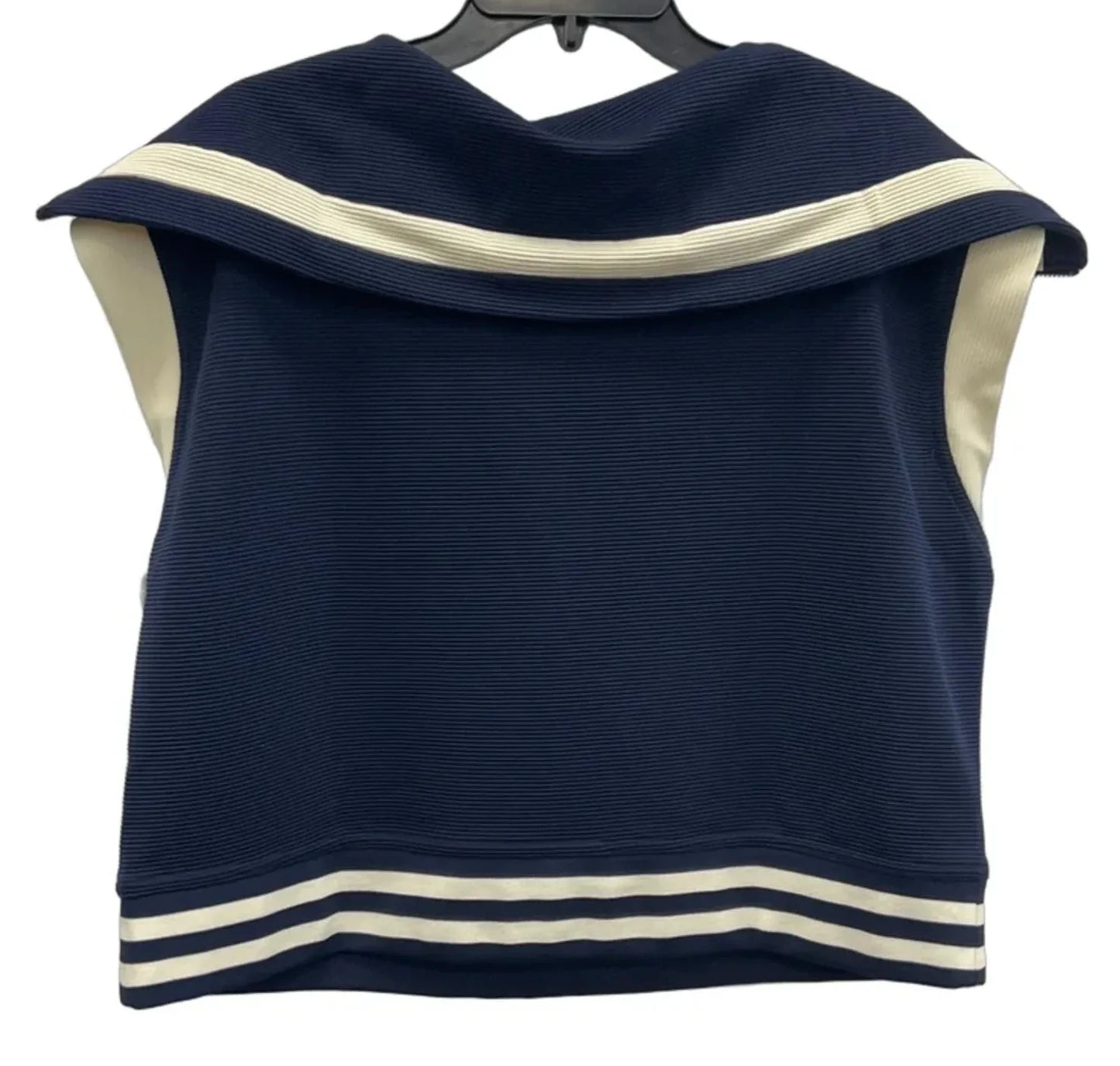Top Sleeveless By Entro In Navy, Size: L