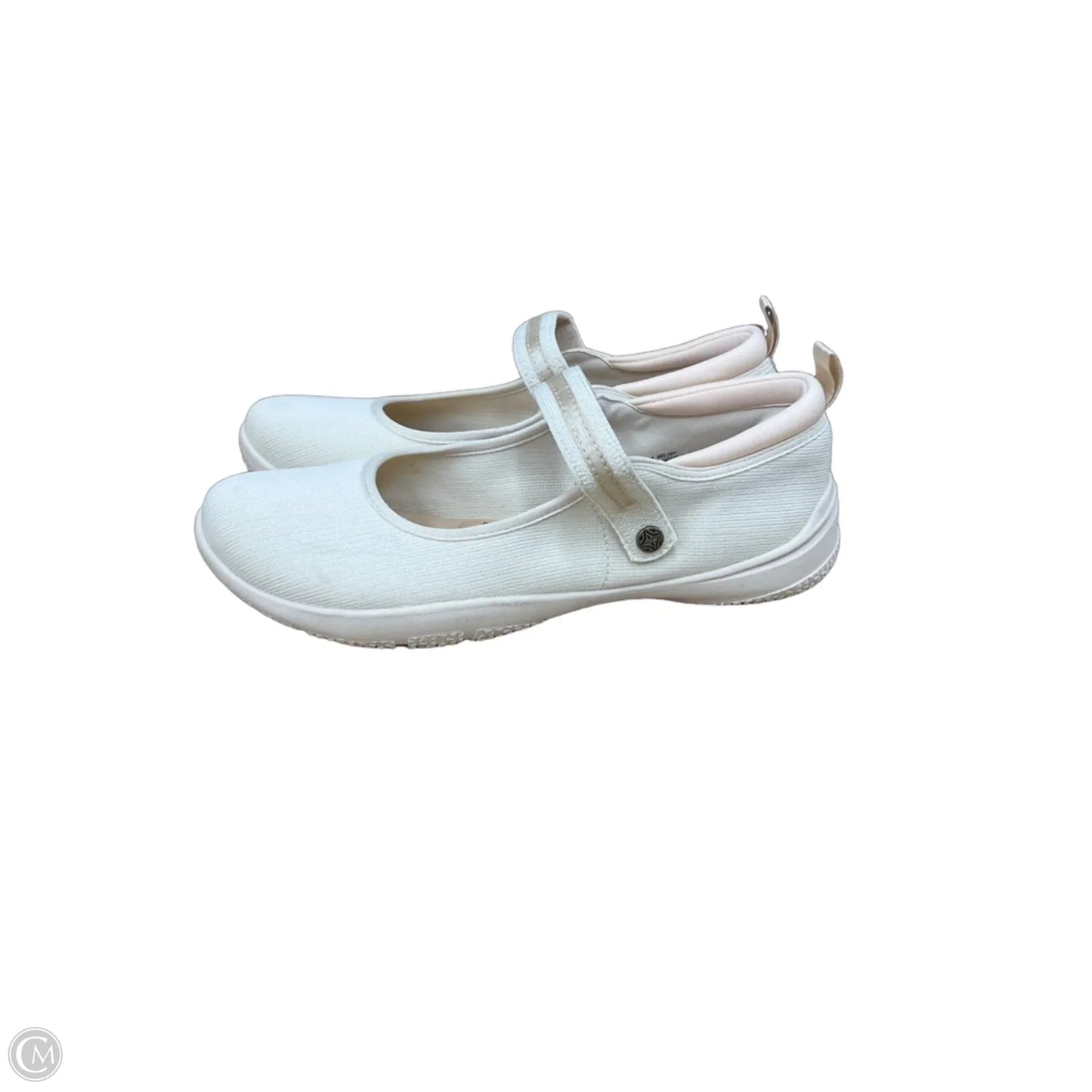 Shoes Flats By Clothes Mentor In Cream, Size: 10