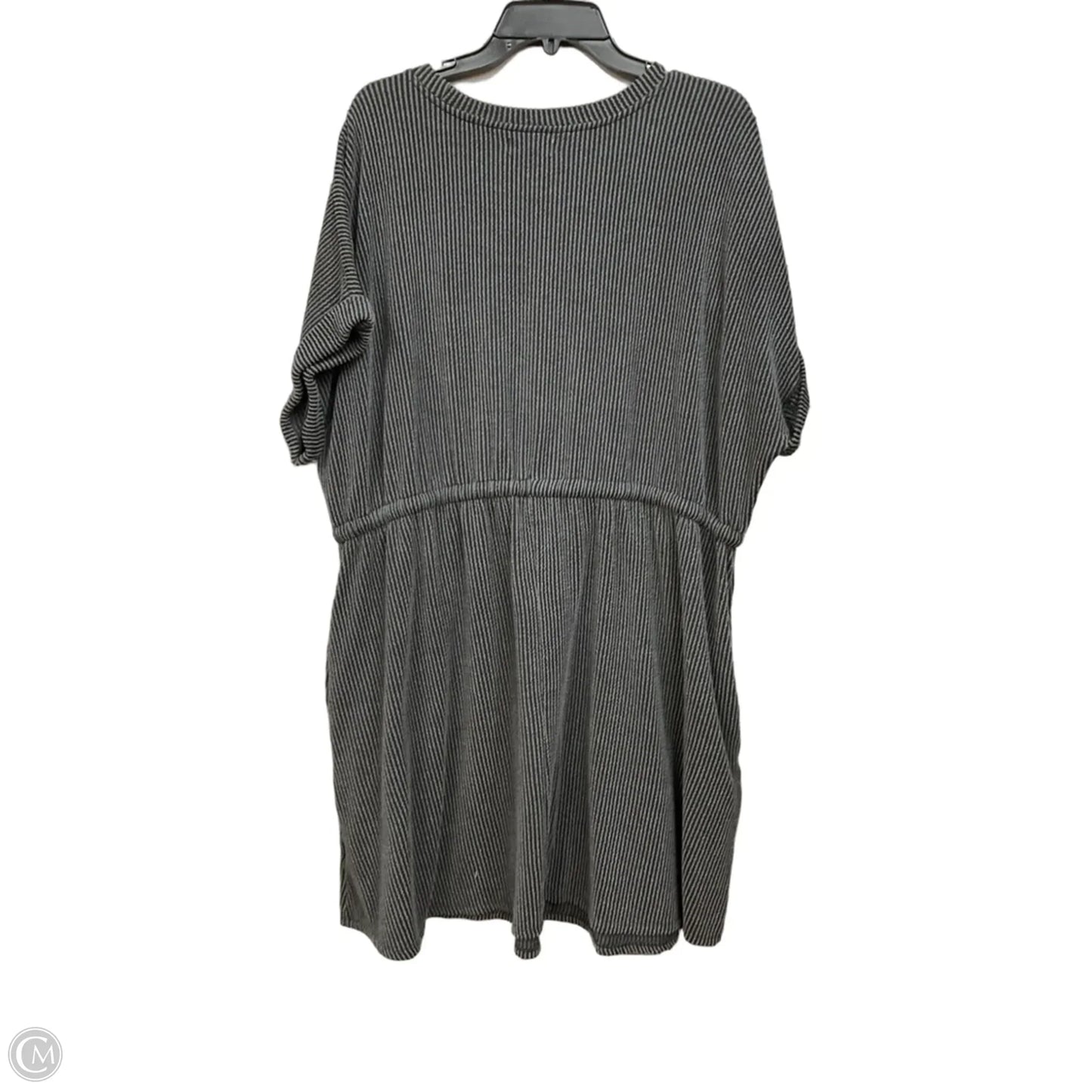 Dress Casual Short By Maurices In Grey, Size: 2x