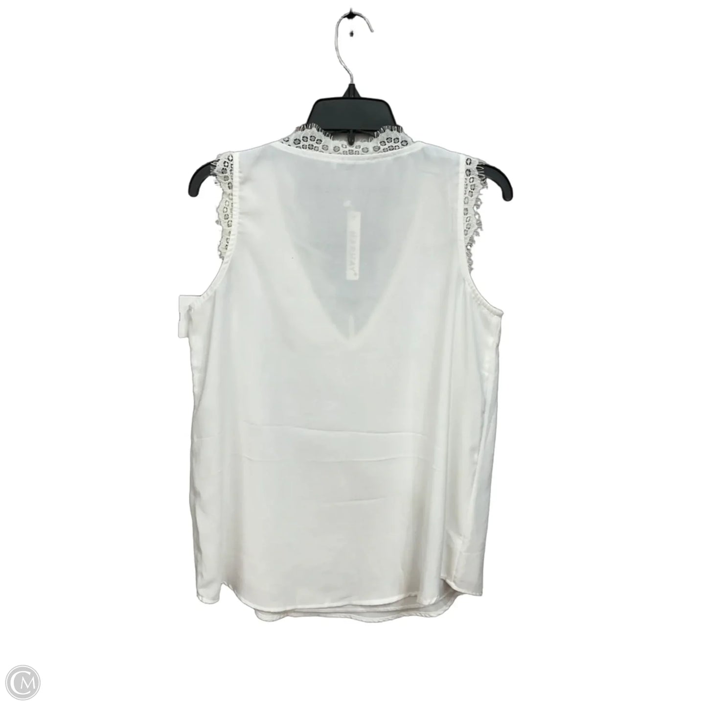 Top Sleeveless By Clothes Mentor In White, Size: M