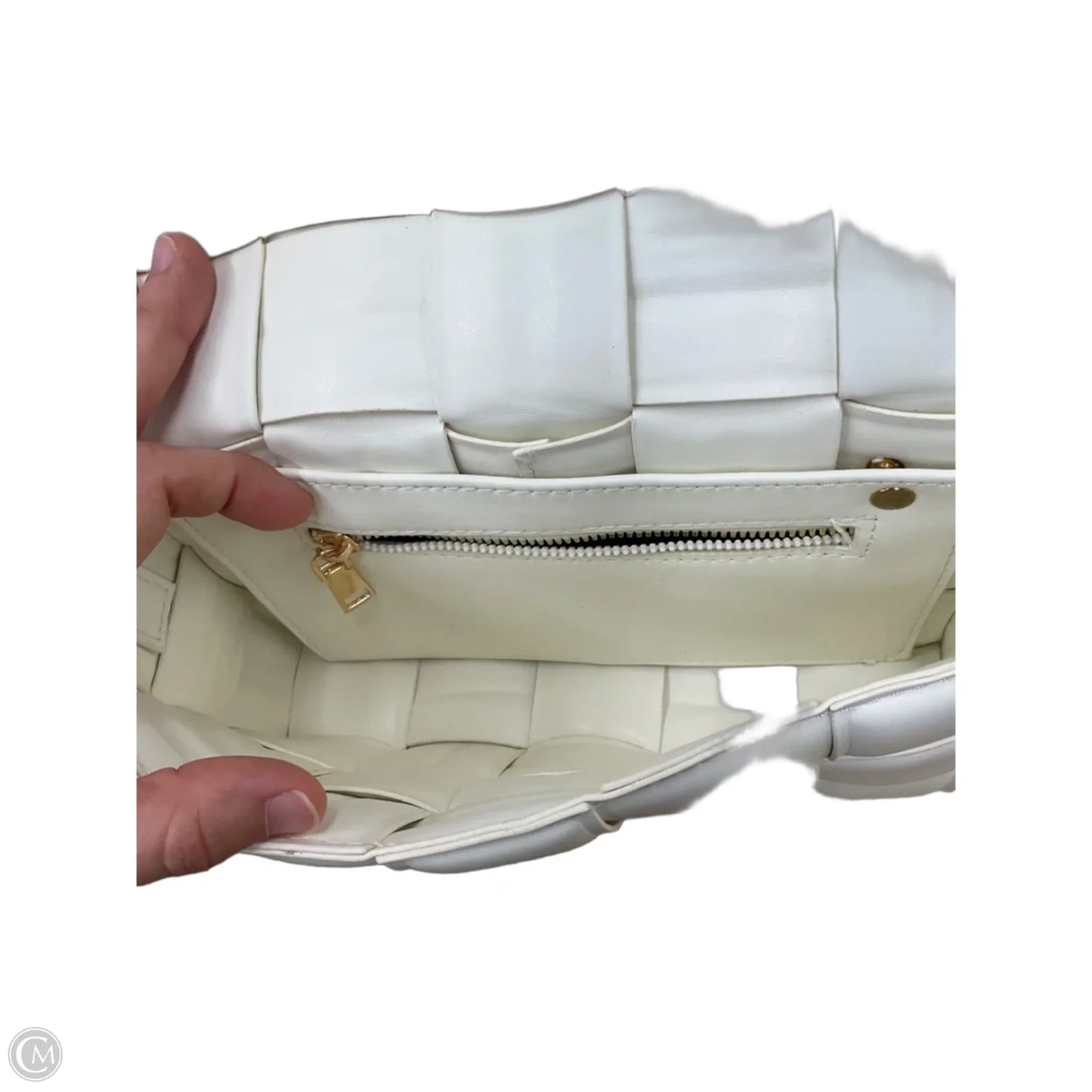 Crossbody By Clothes Mentor, Size: Medium