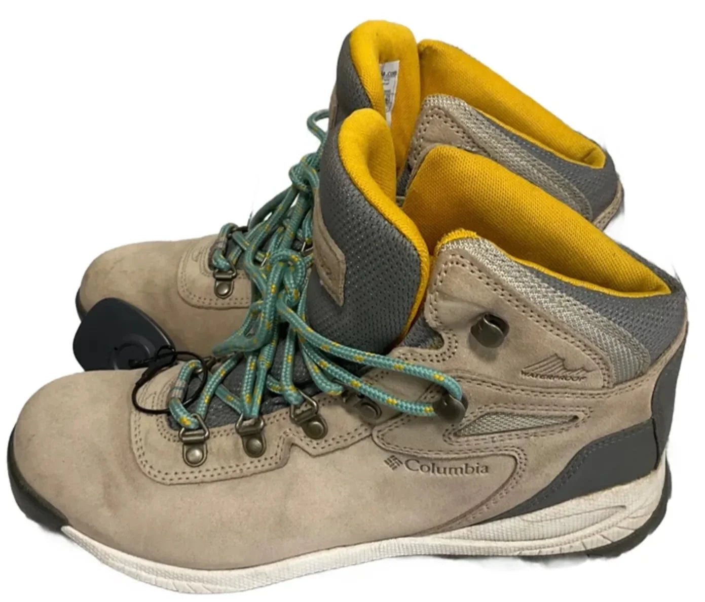 Boots Hiking By Columbia In Tan, Size: 9.5