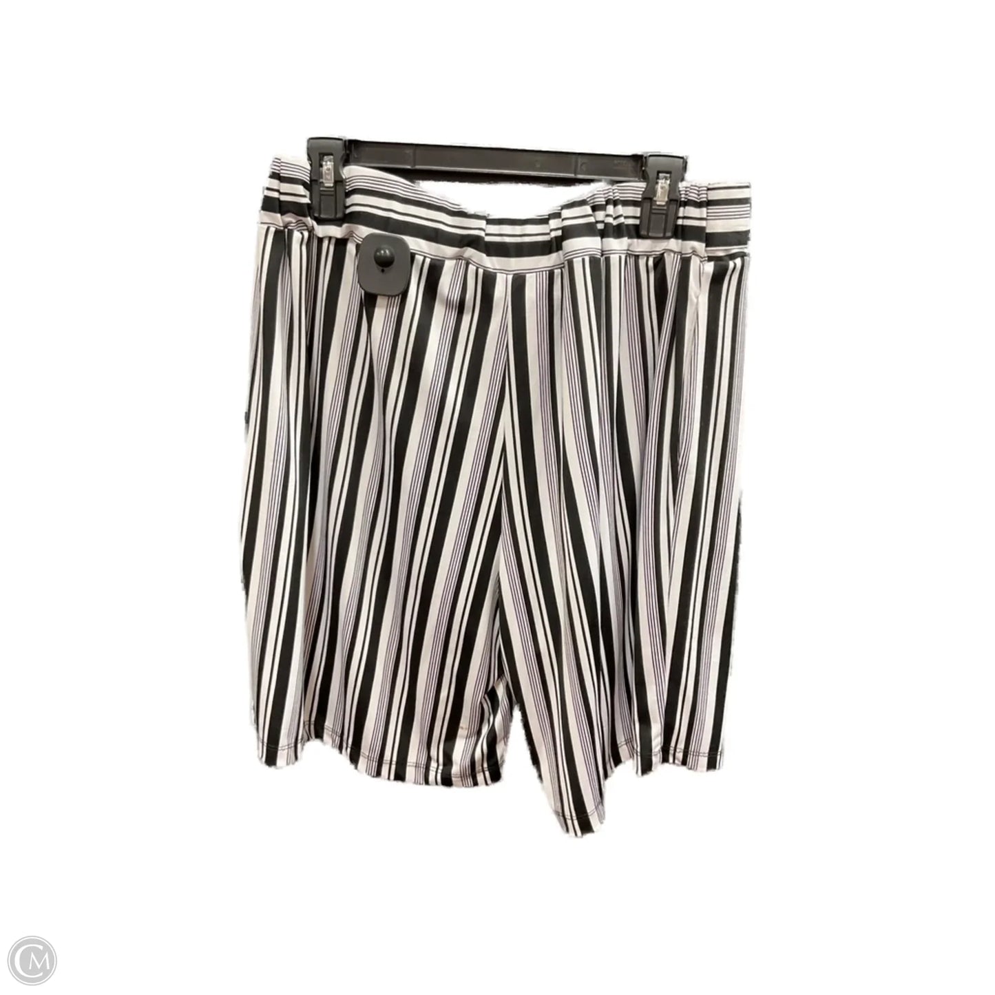 Shorts By Robert Louis In Black & White, Size: 2x