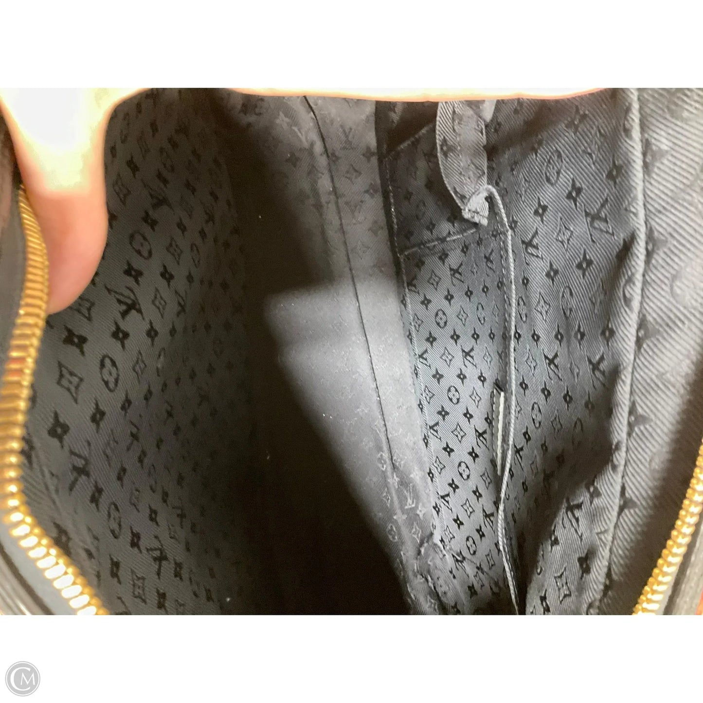 Handbag Luxury Designer By Louis Vuitton, Size: Medium